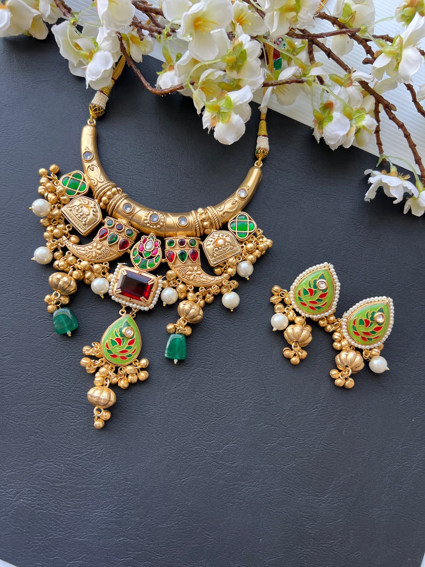 Sanam necklace set