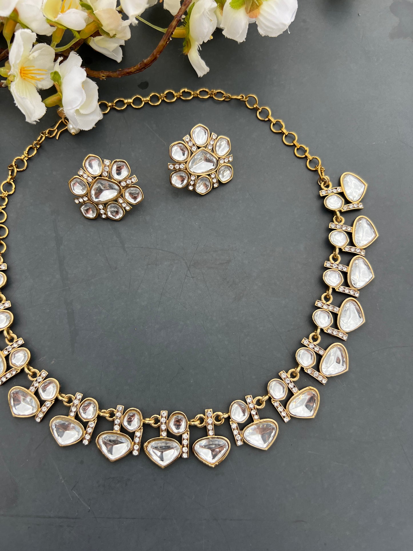 Sanmita necklace set