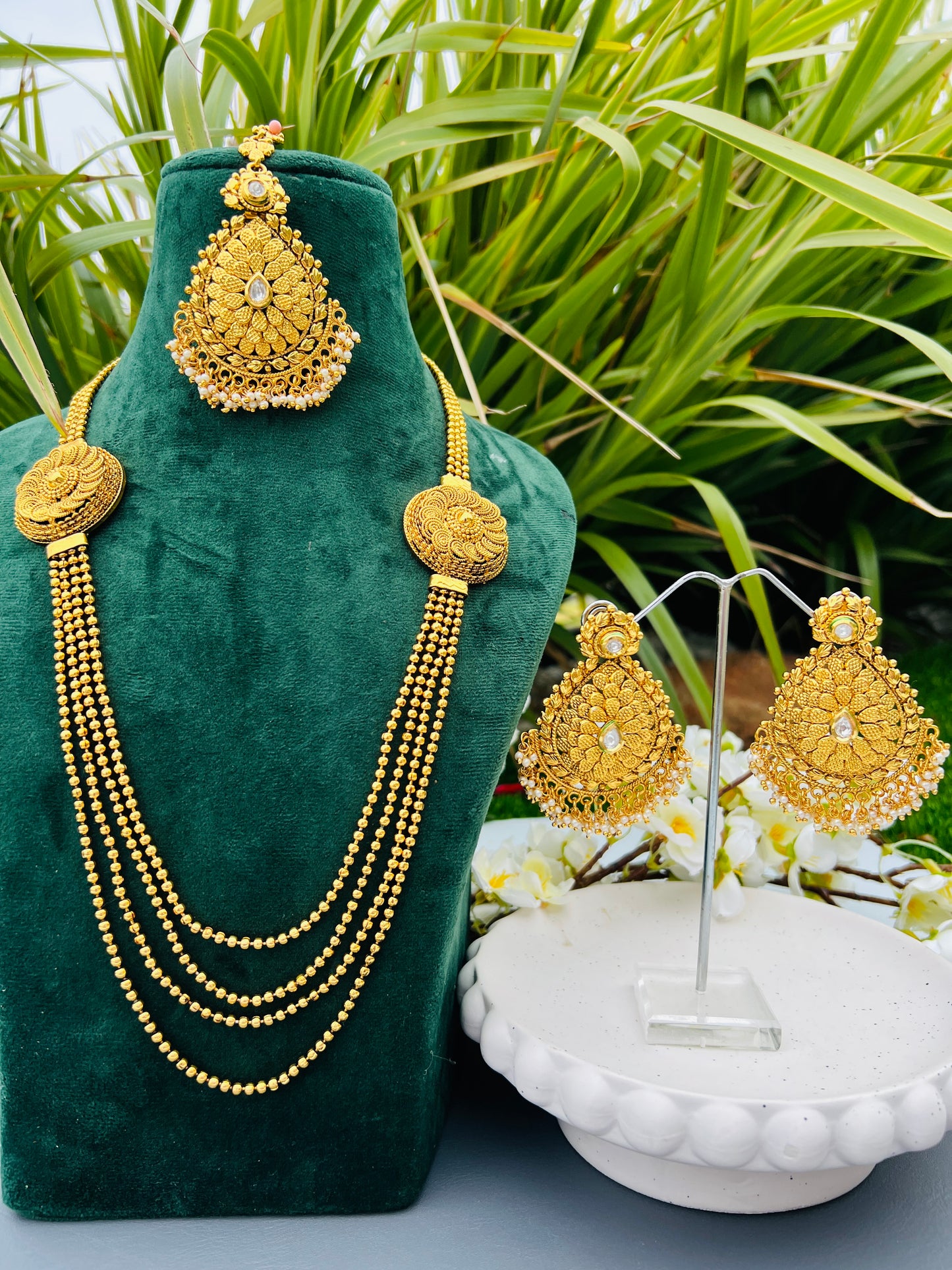 Arpita necklace set