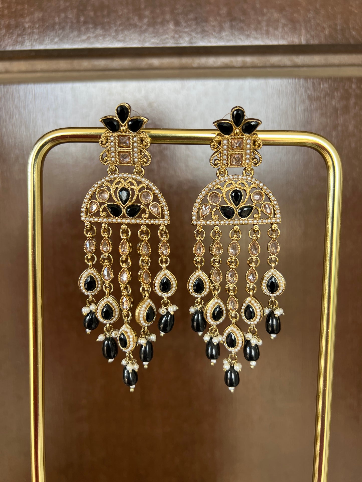 Amber black earrings
