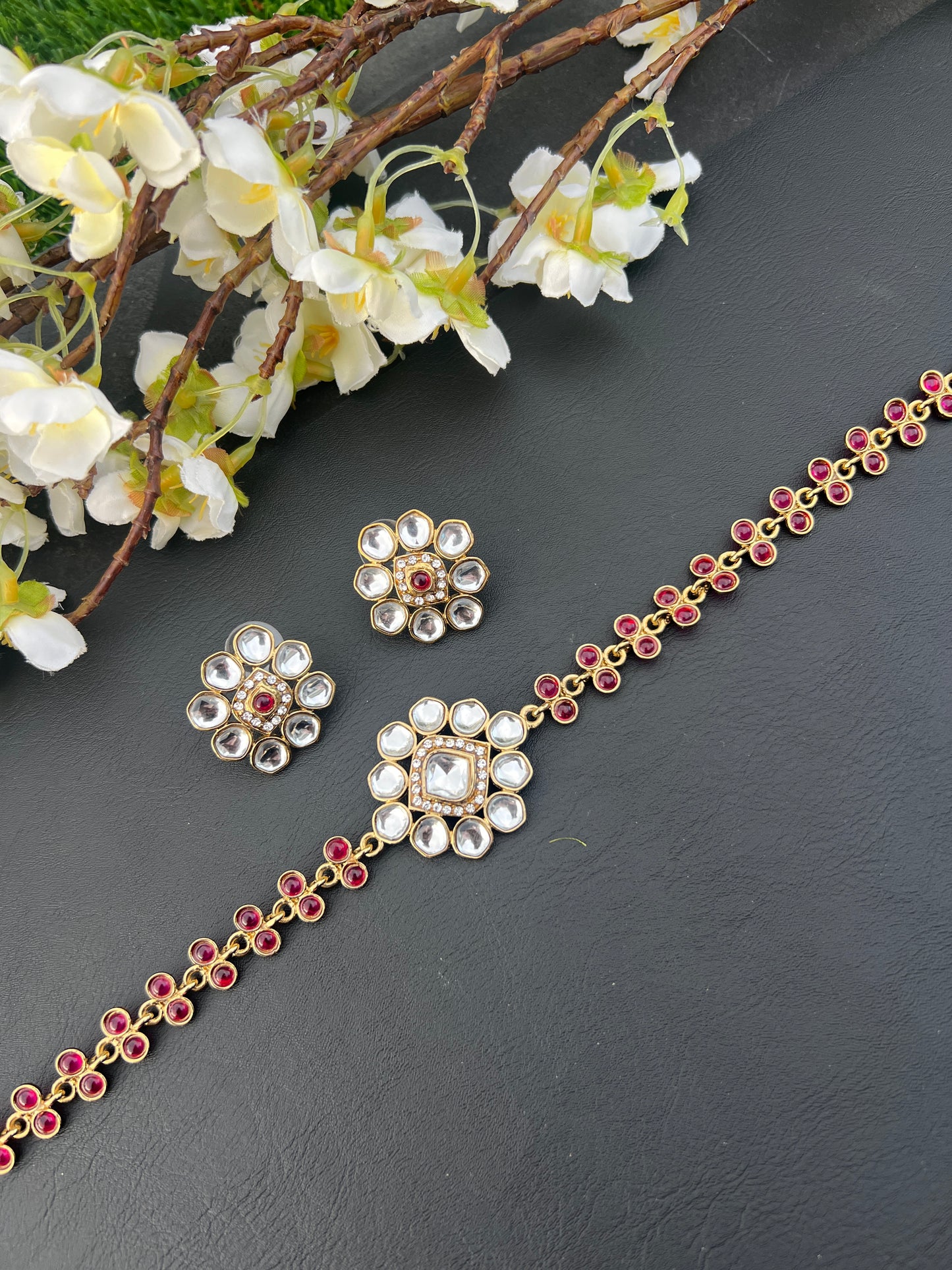 Luvika necklace set
