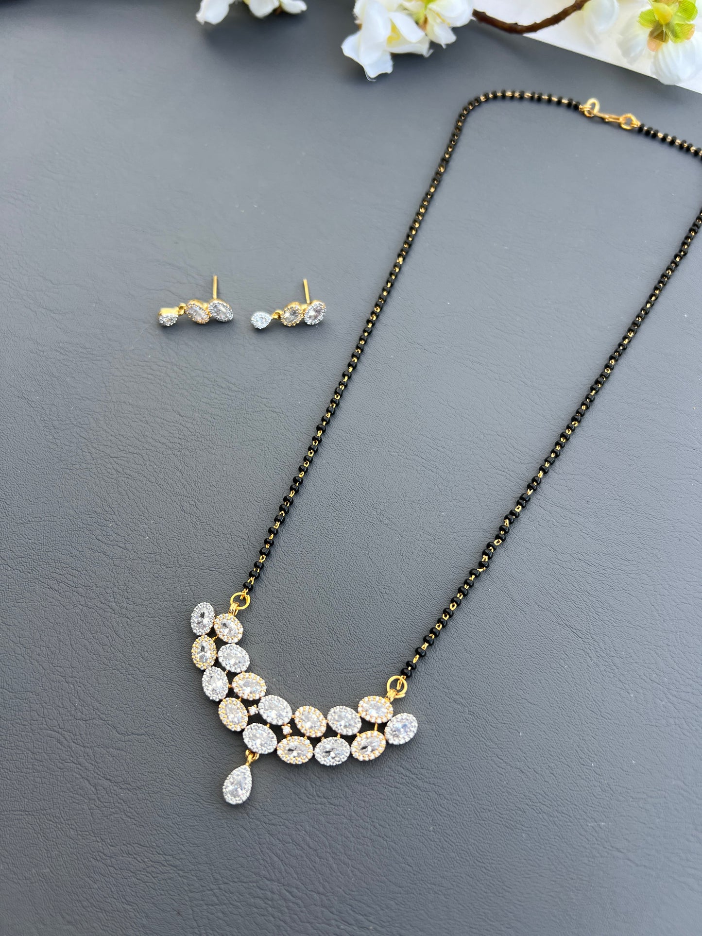 Dual tone Ad mangalsutra