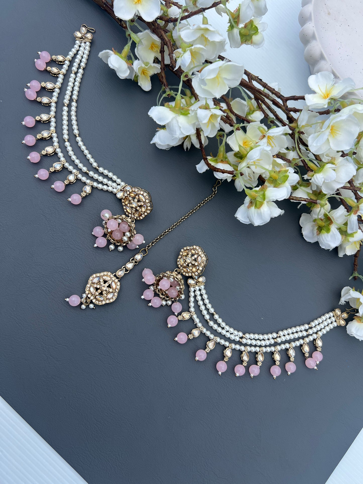 Small jhumki tikka set with ear chains