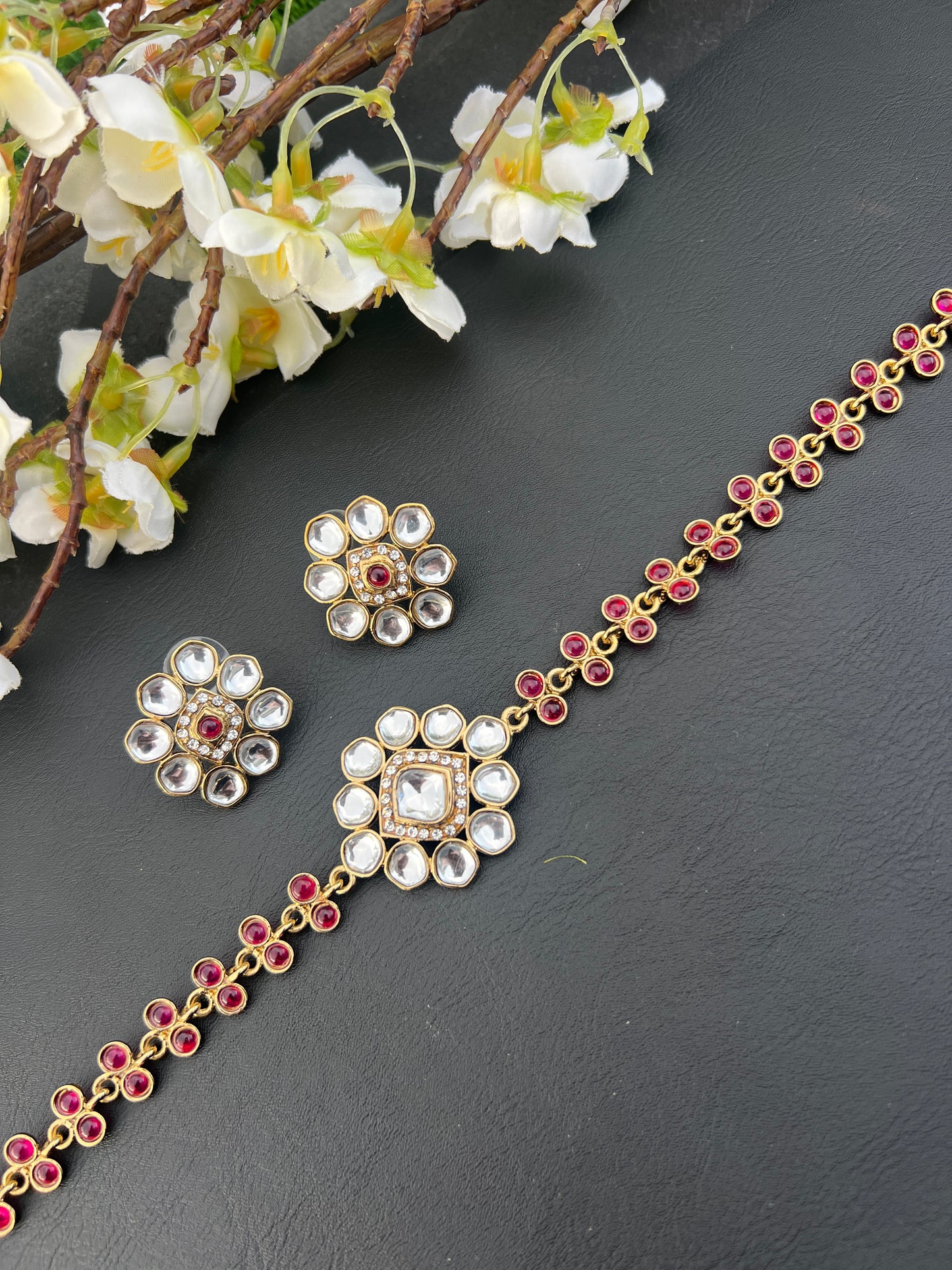 Luvika necklace set
