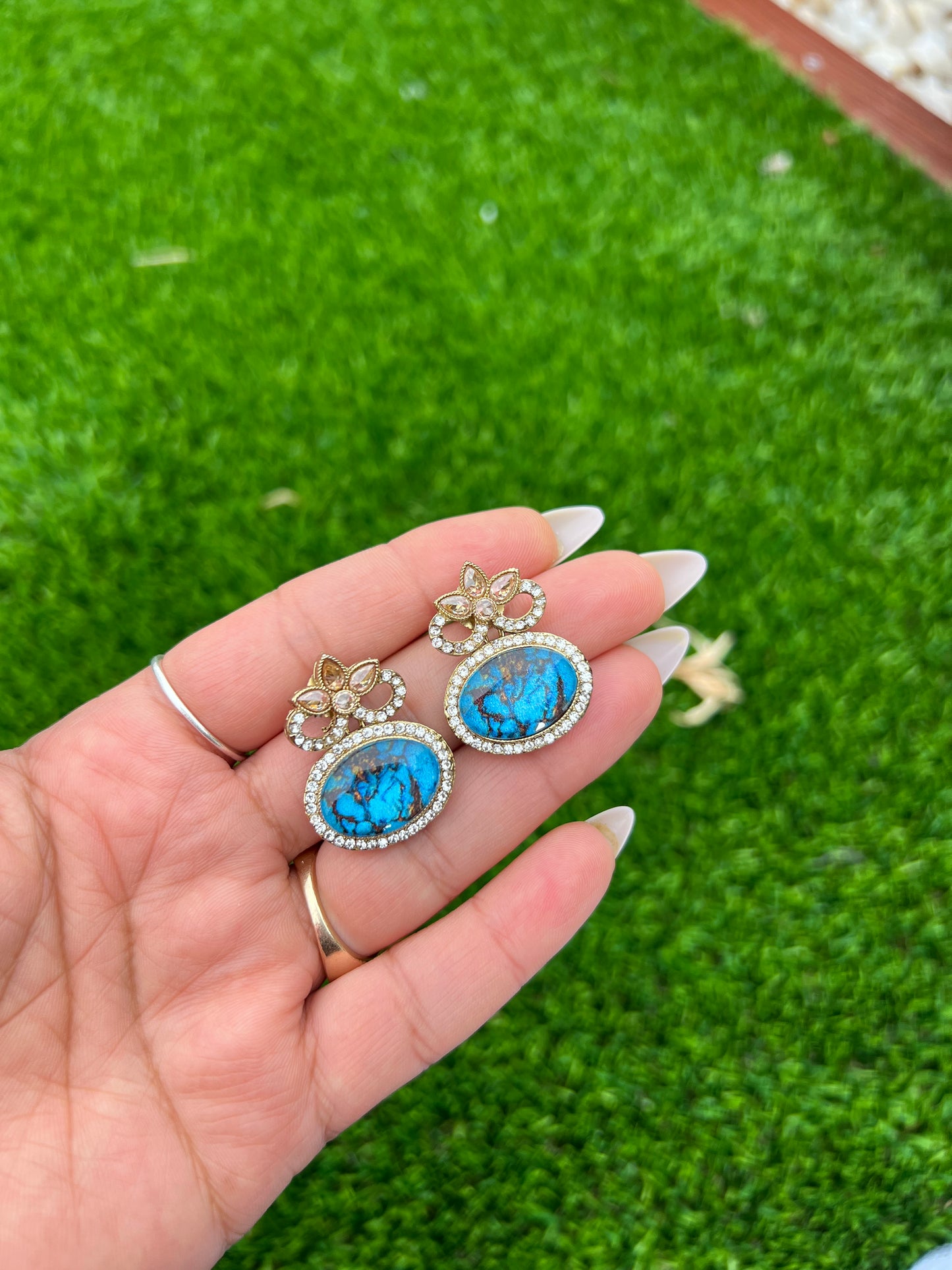 Samiya stud earrings