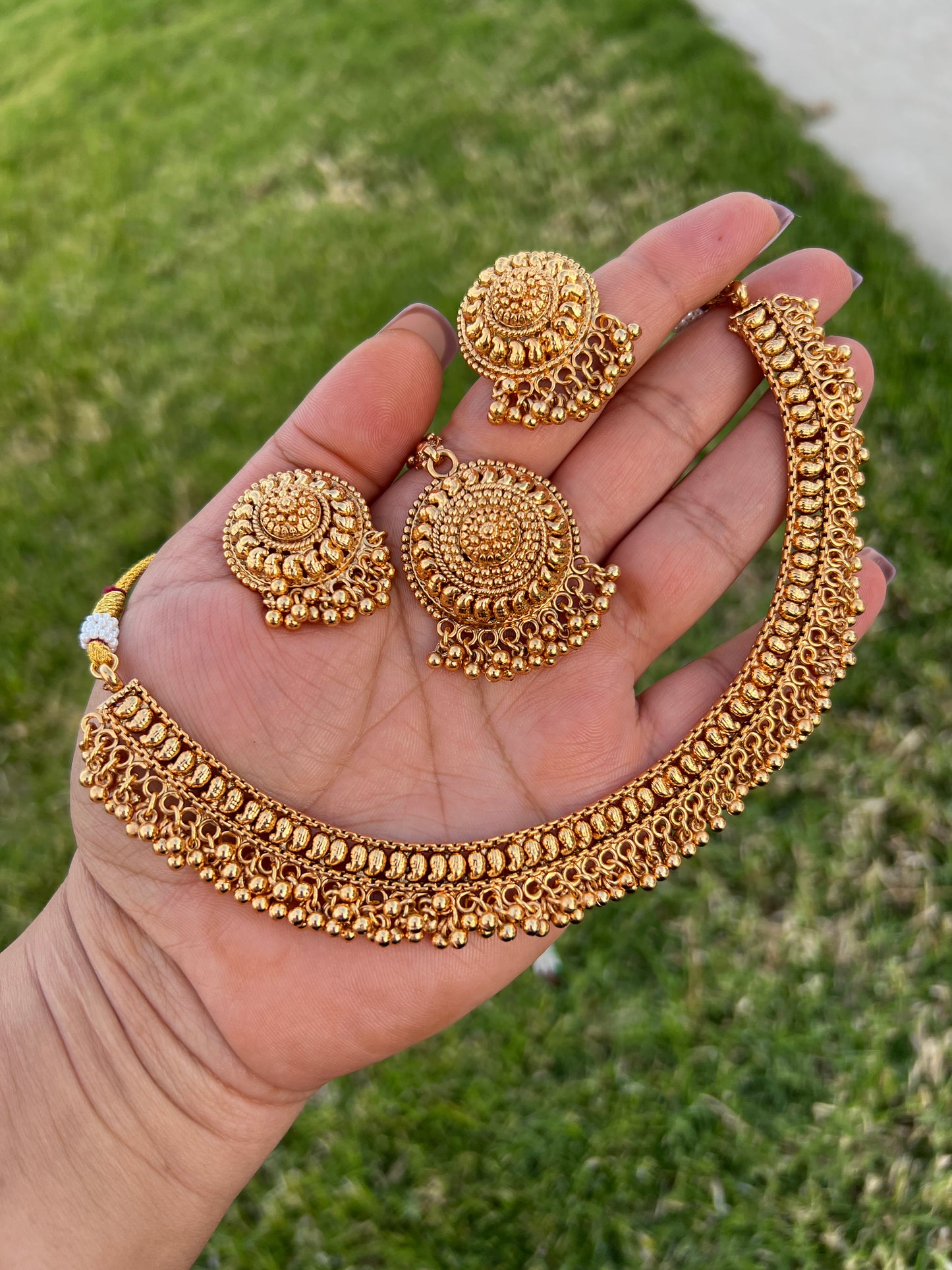 Pratima necklace set
