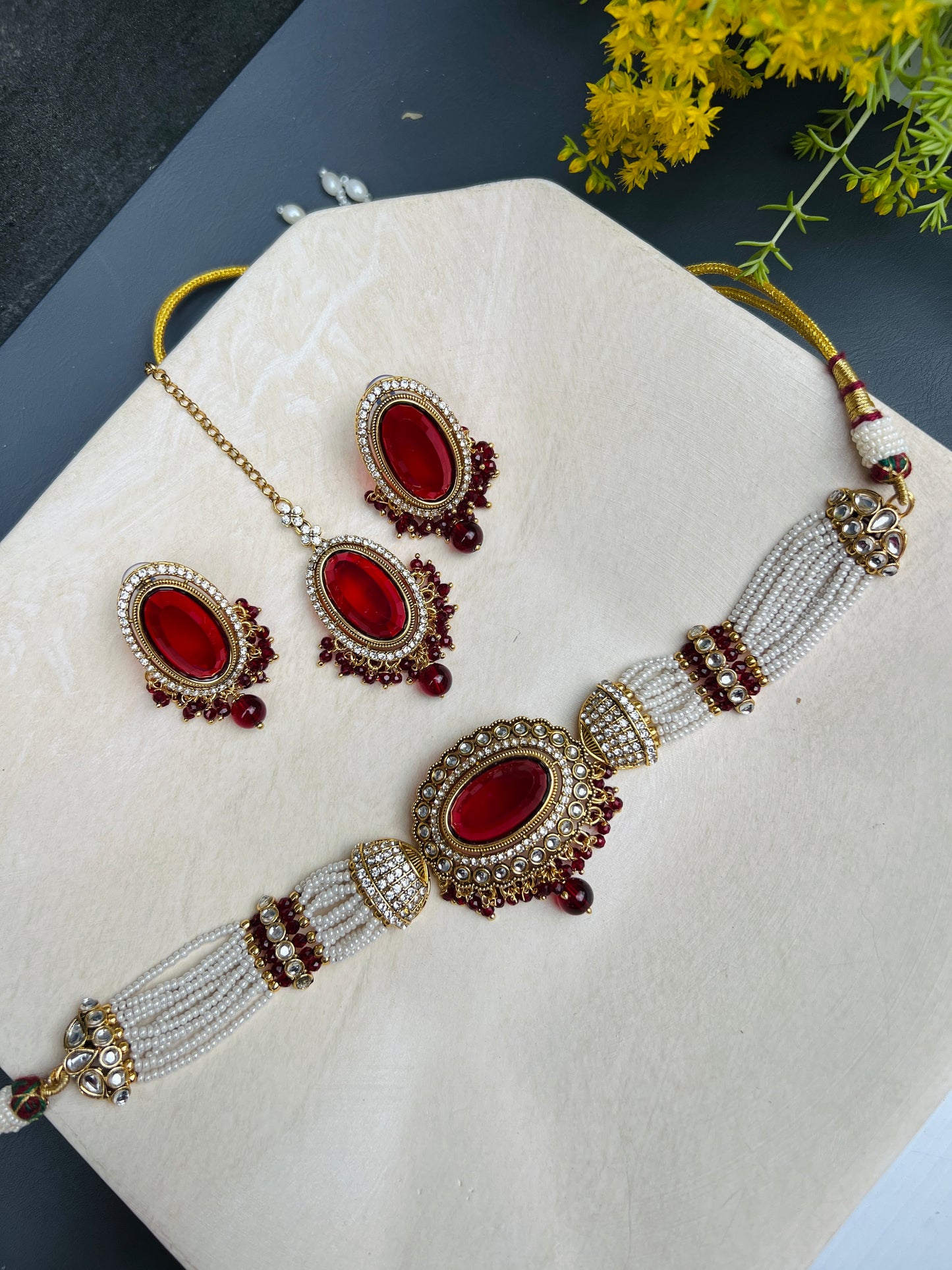 Ahira choker set