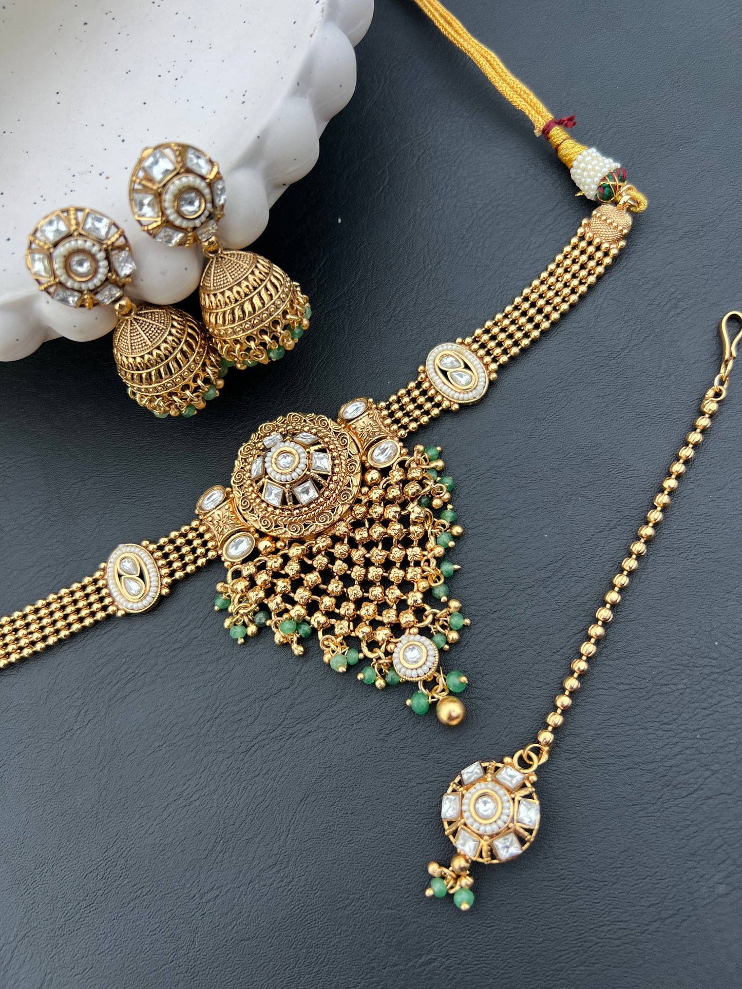 Siyara choker set