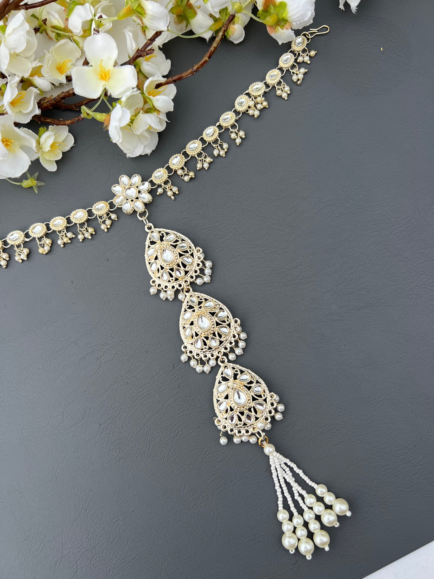 Amisha hair accessory