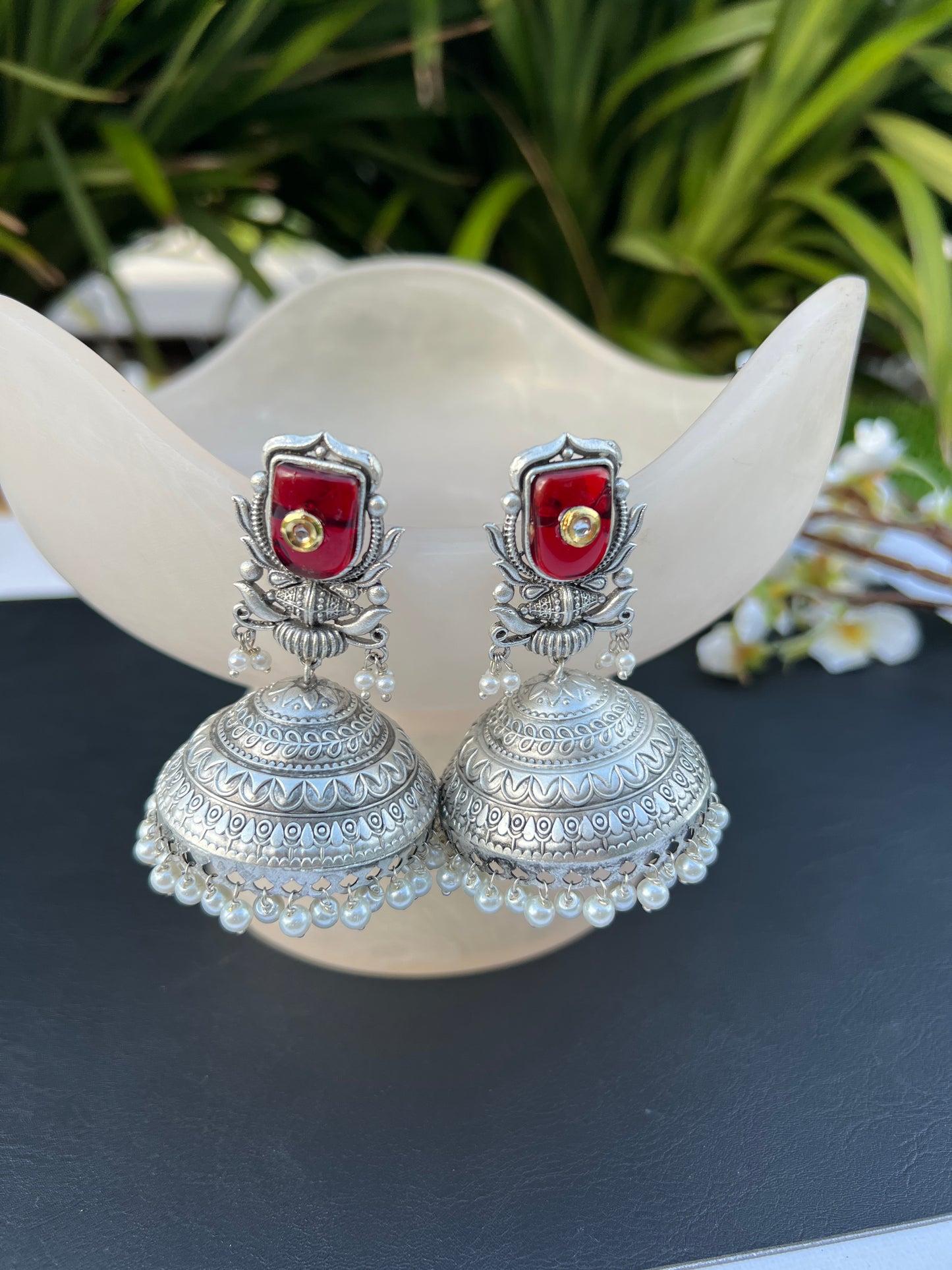 Shuchi jhumka