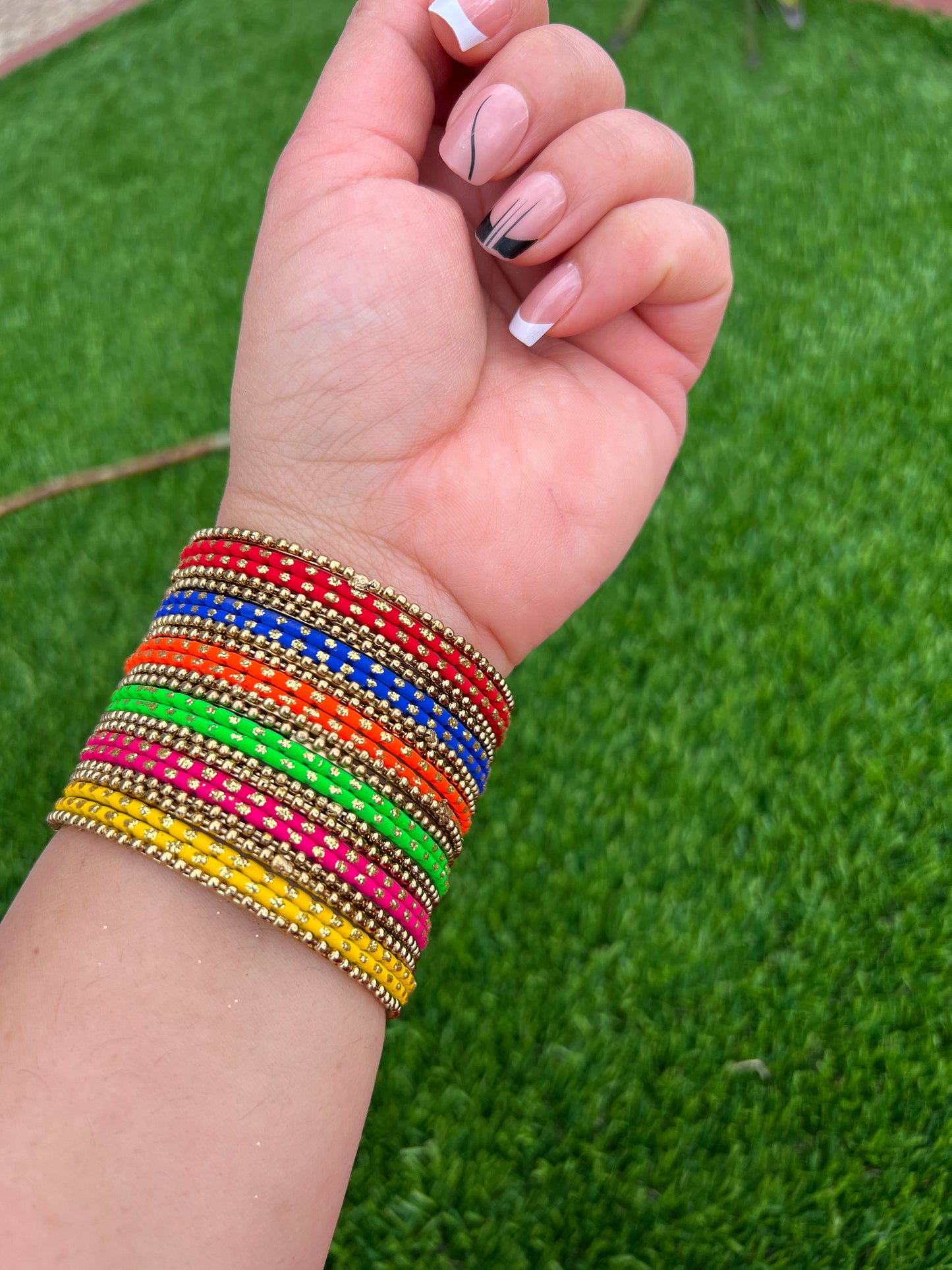 Multicoloured bangles set