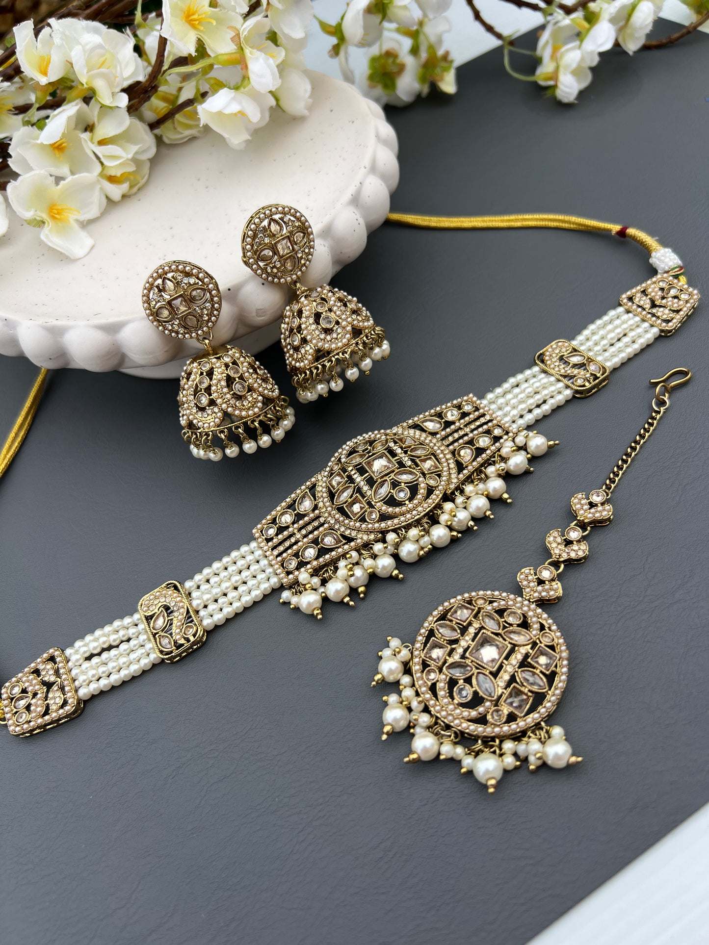 Kashvi choker set