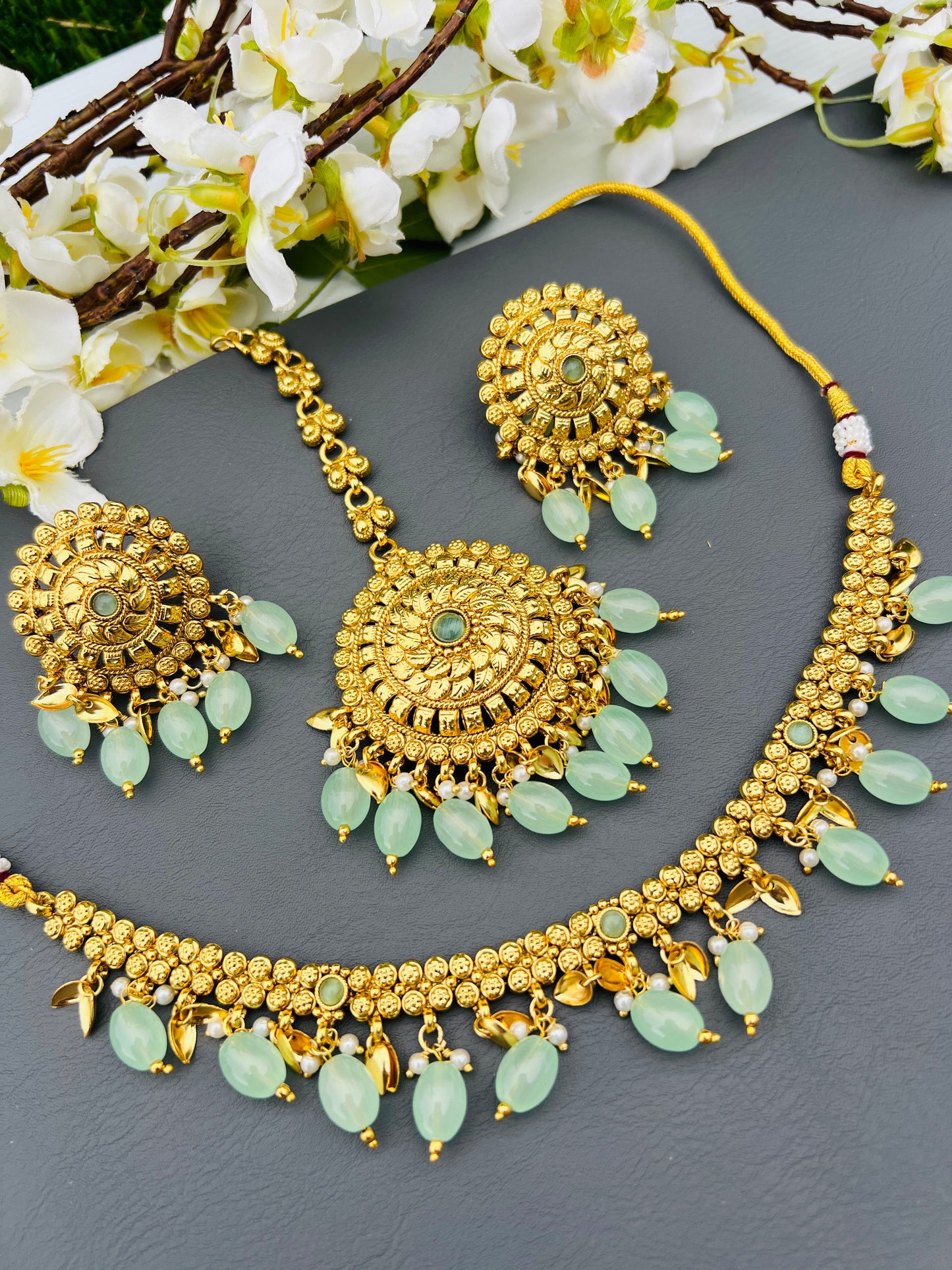 Sadvika necklace set