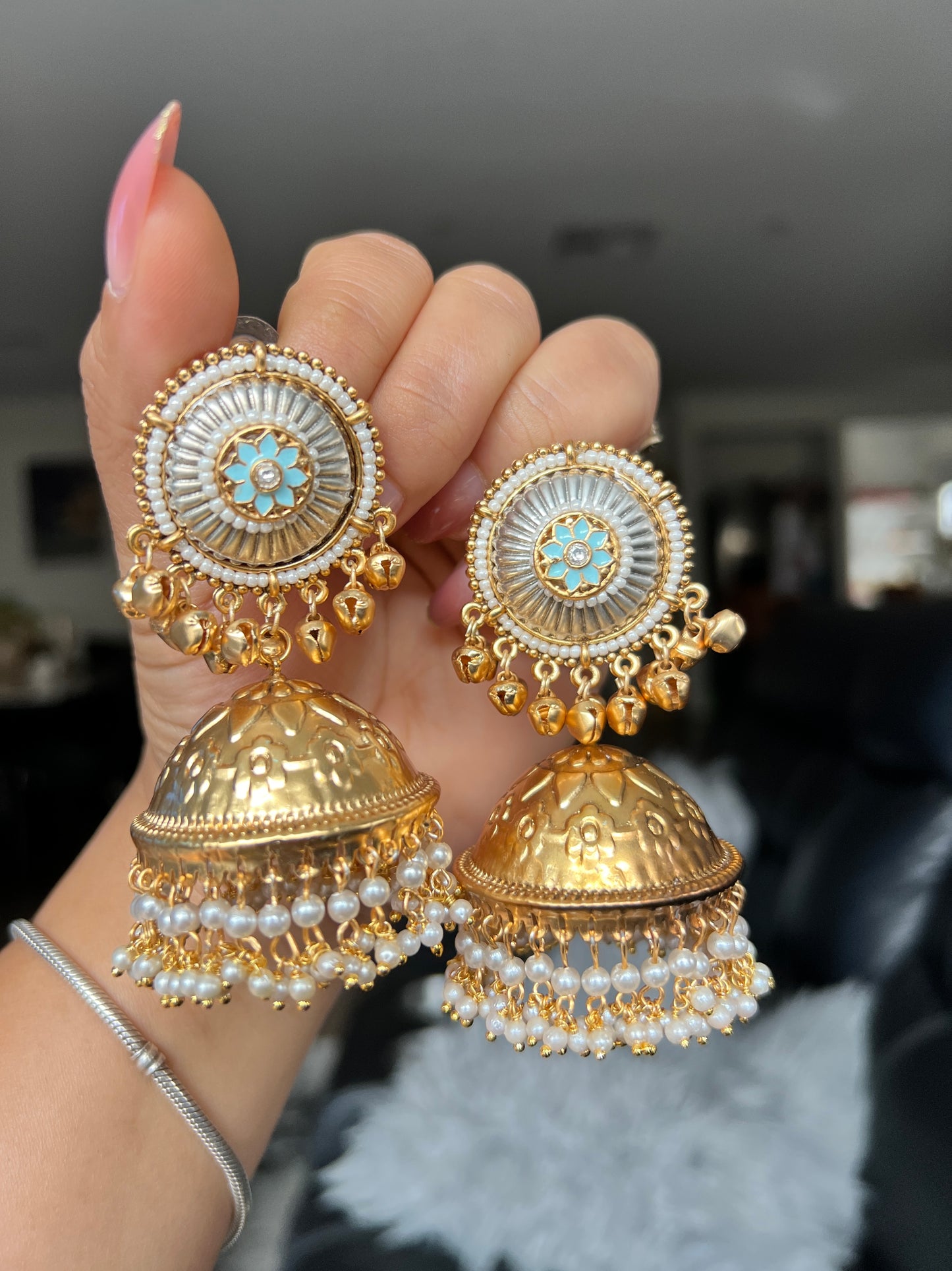 Mahira Kashmiri jhumka