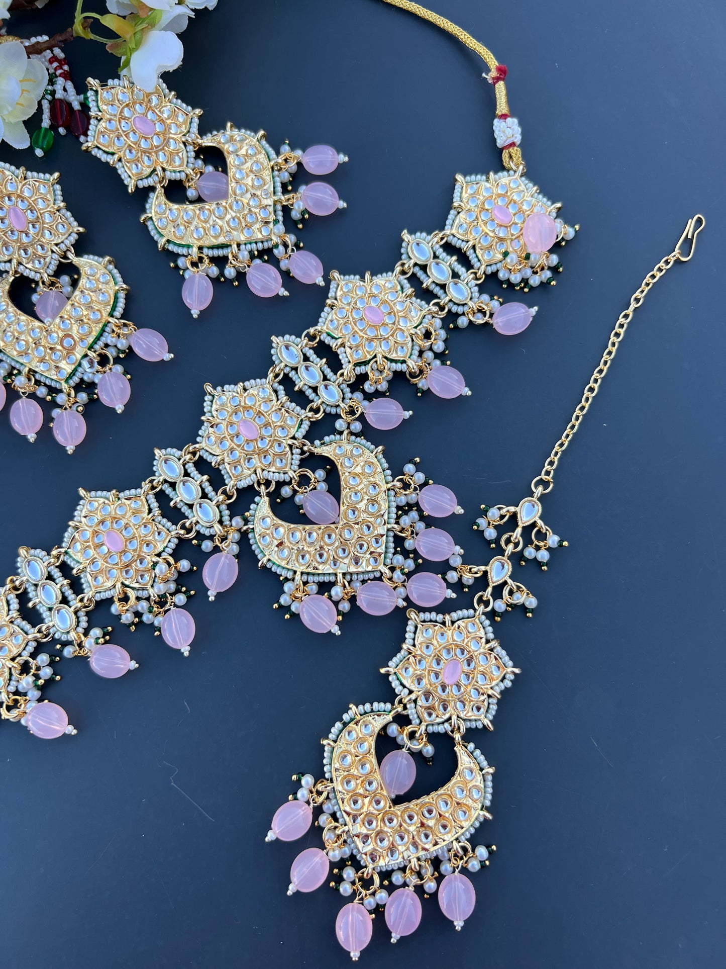 Akansha choker set