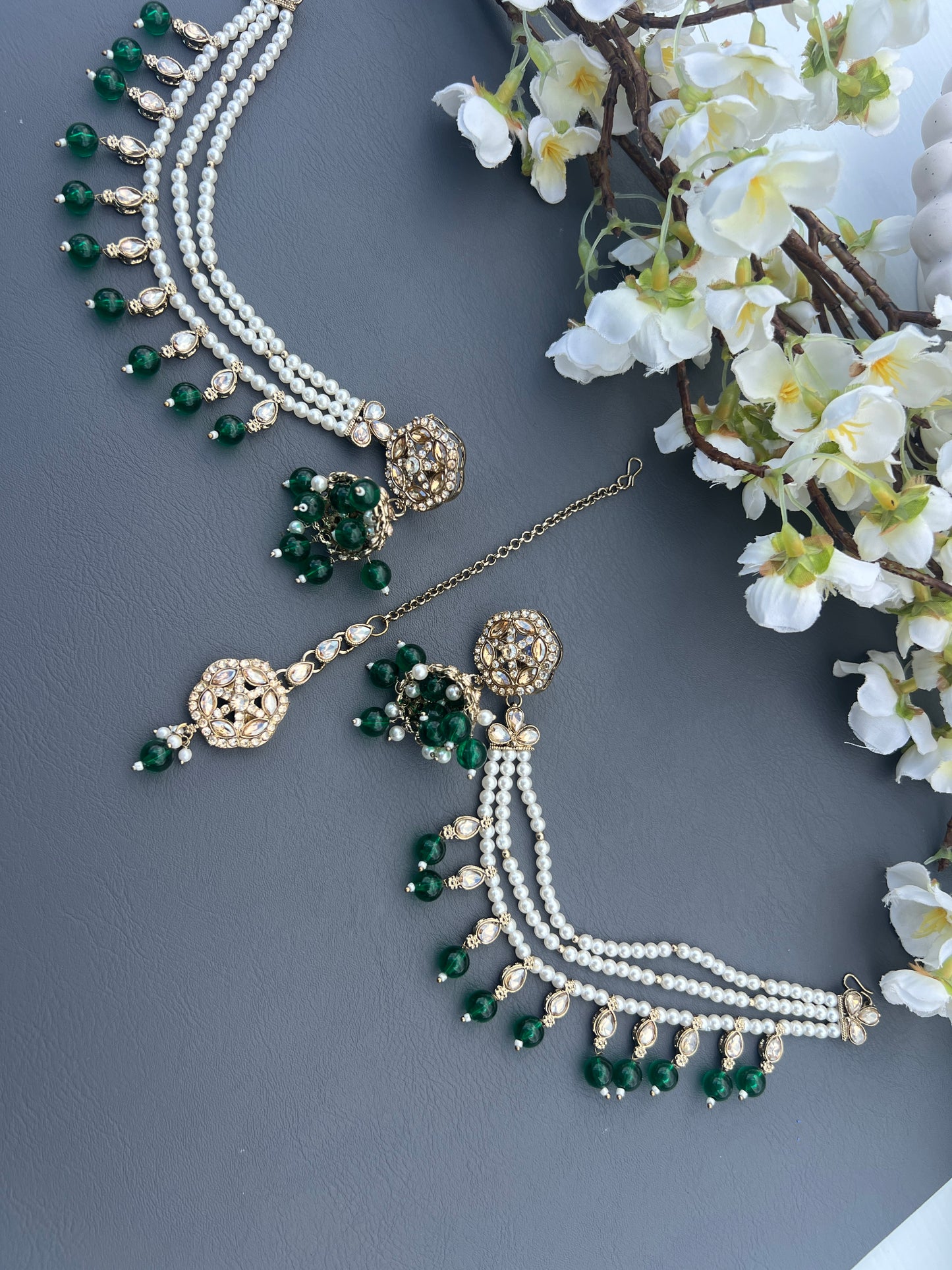 Small jhumki tikka set with ear chains