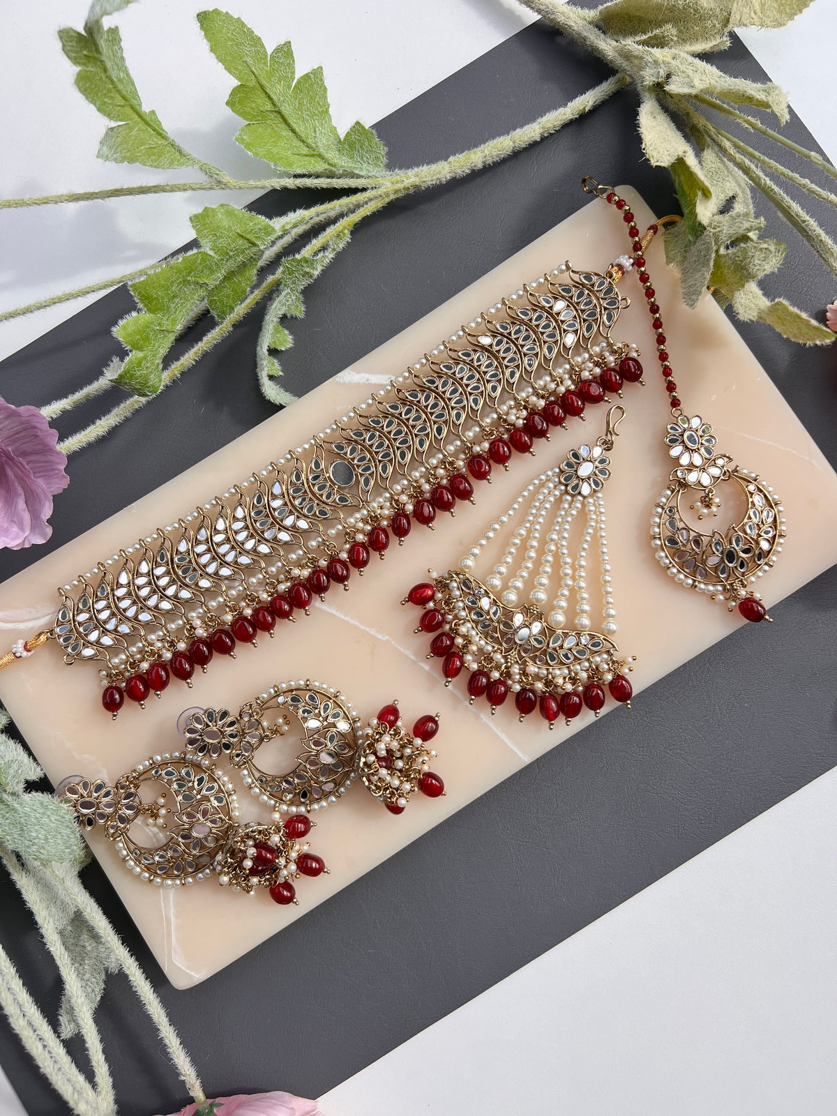 Amaya choker set