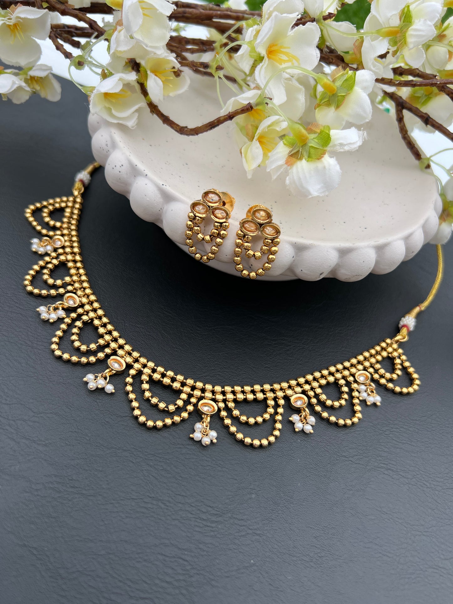 Pranika necklace set