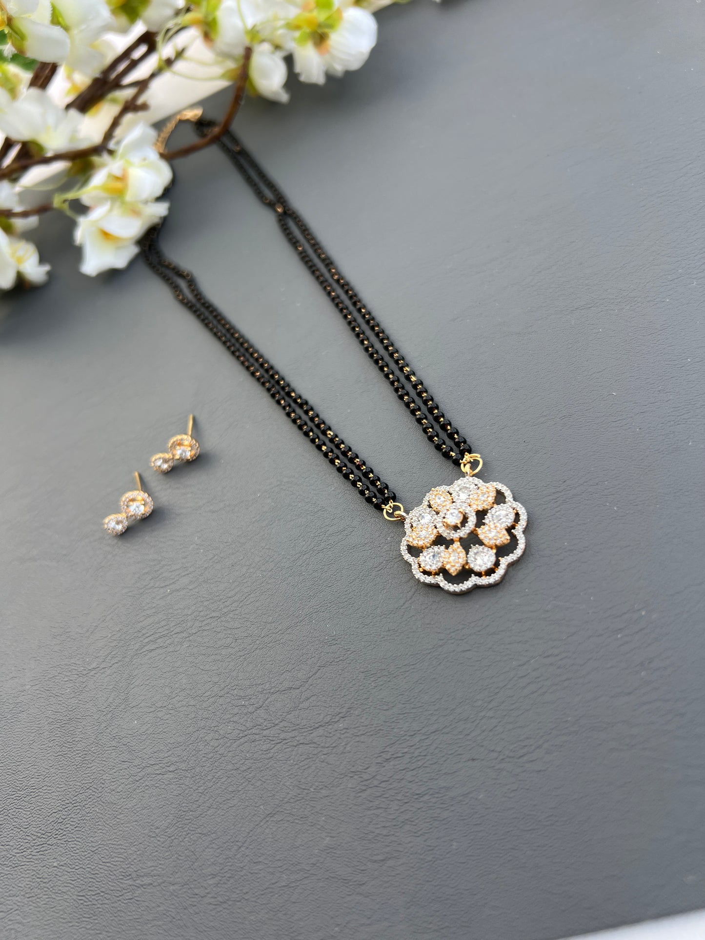 Dual tone Ad mangalsutra