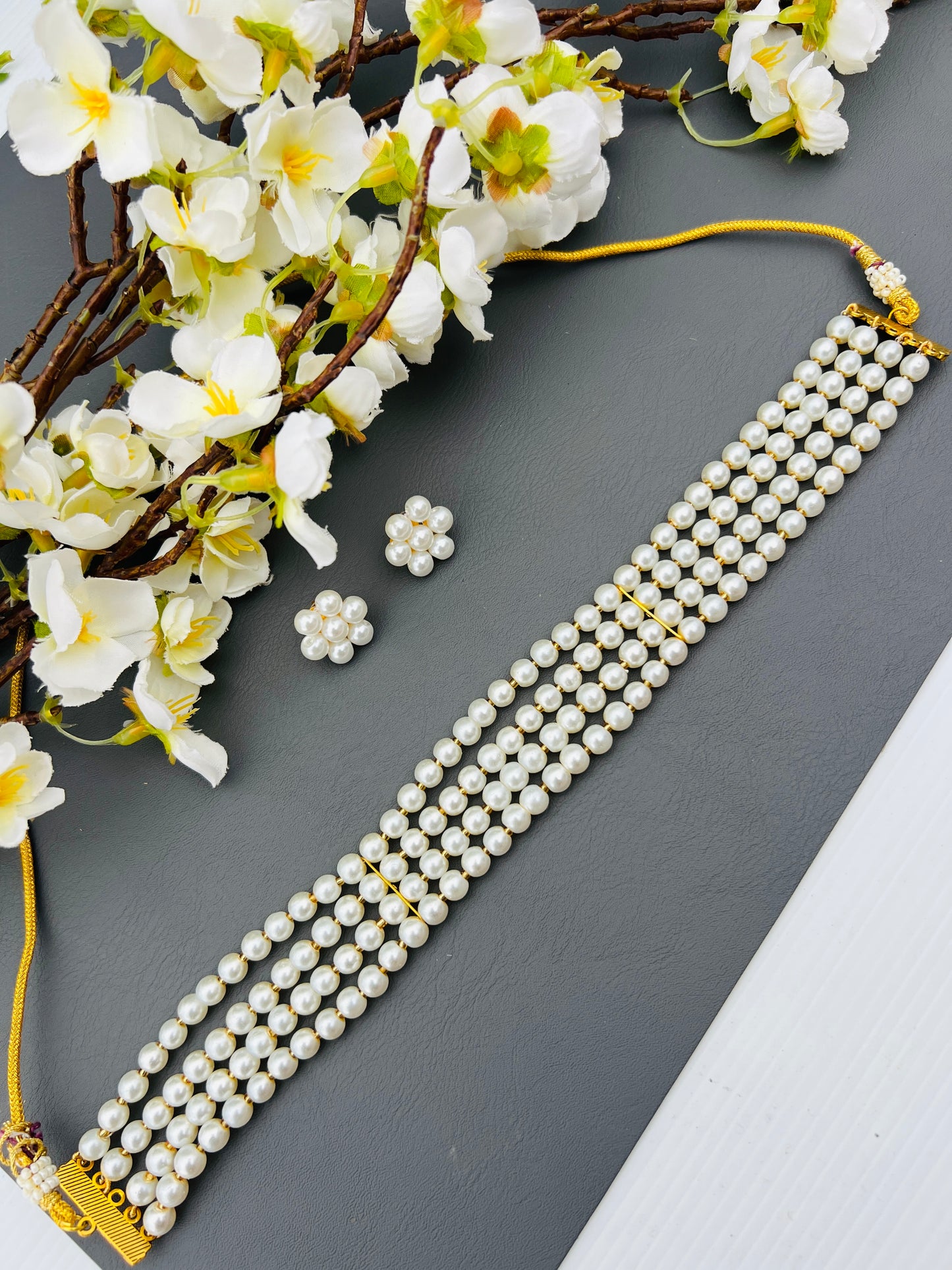 Jivi choker set