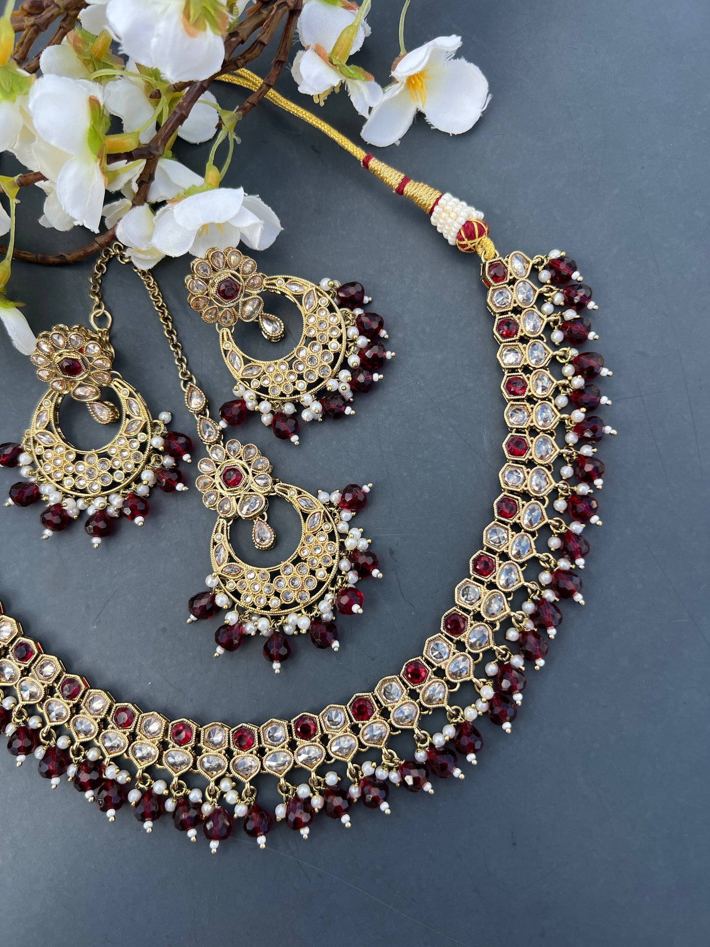 Anshika necklace set