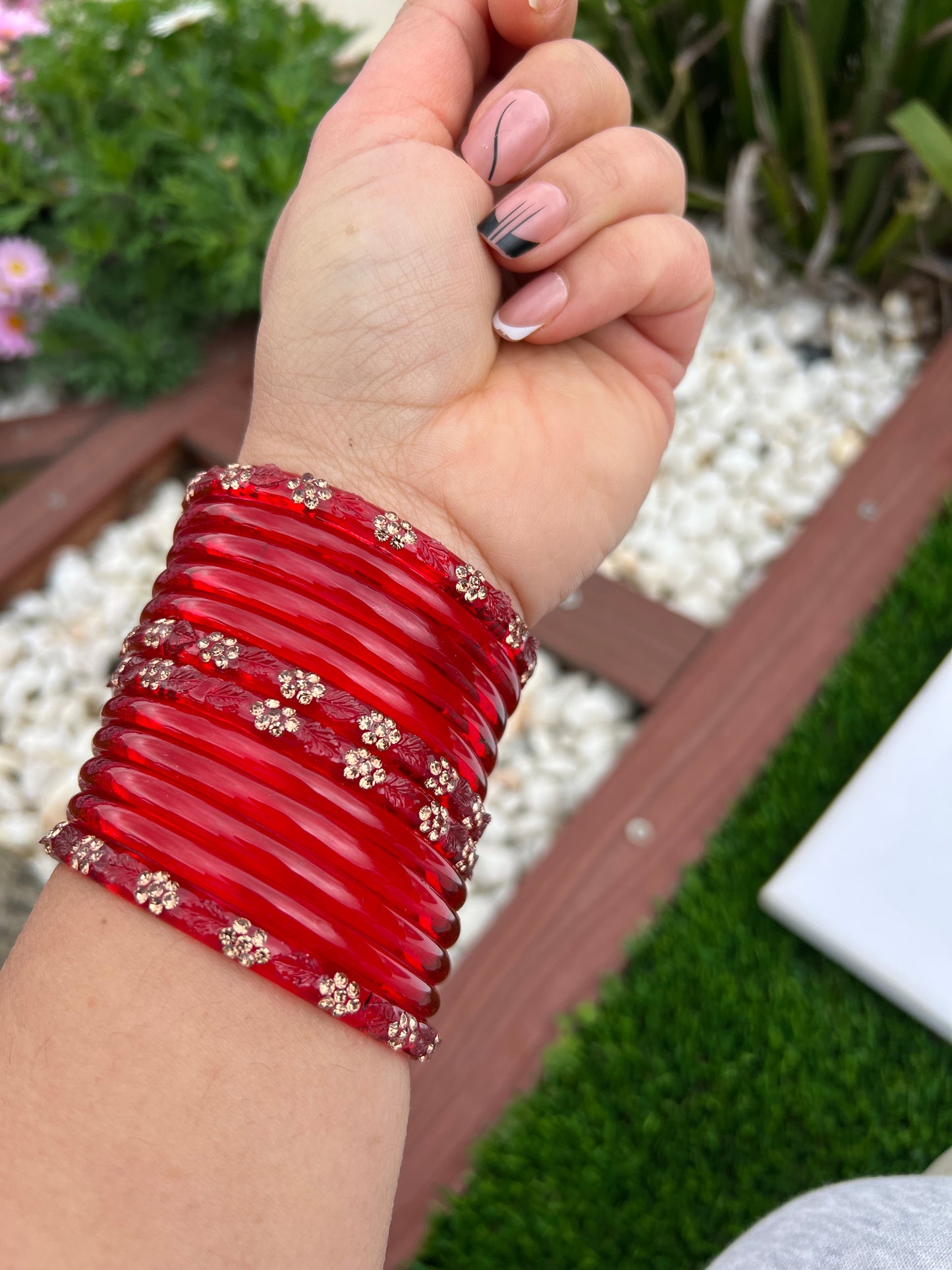 Red glass bangels set