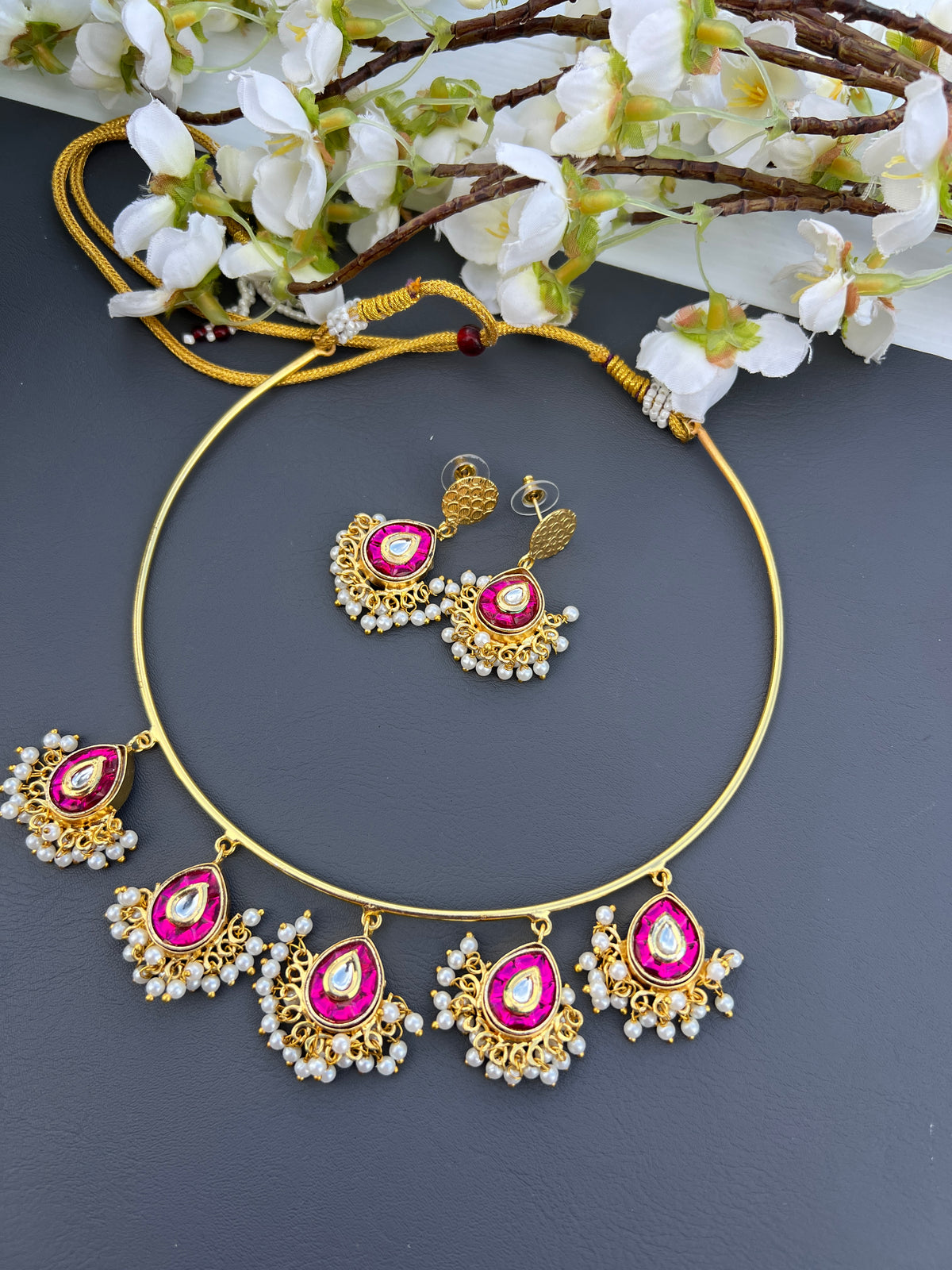 Regal Magenta Kundan Hasli Necklace Set
