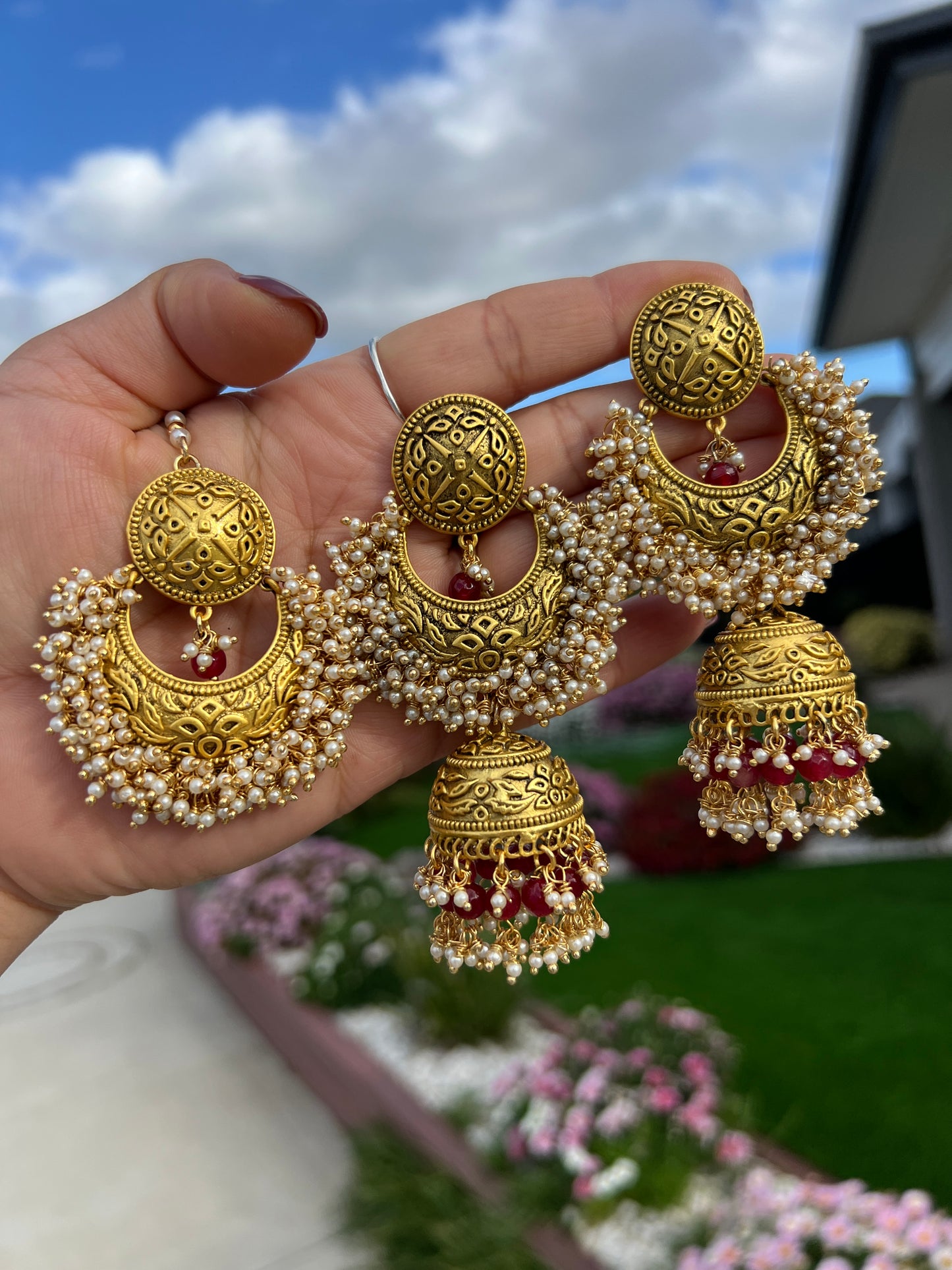 Ishavni Earrings & tikka set