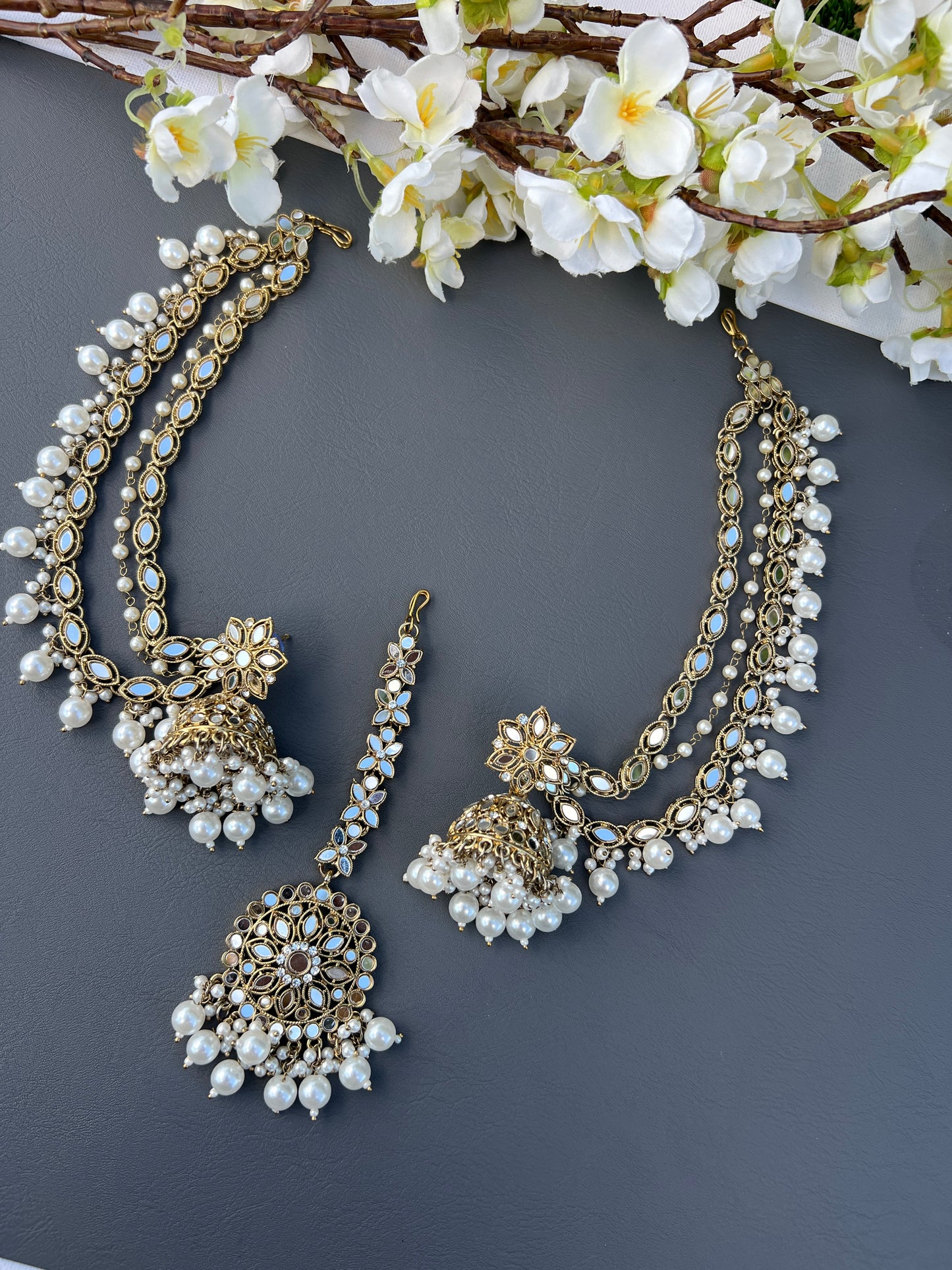 Sheesha bahubali tikka set