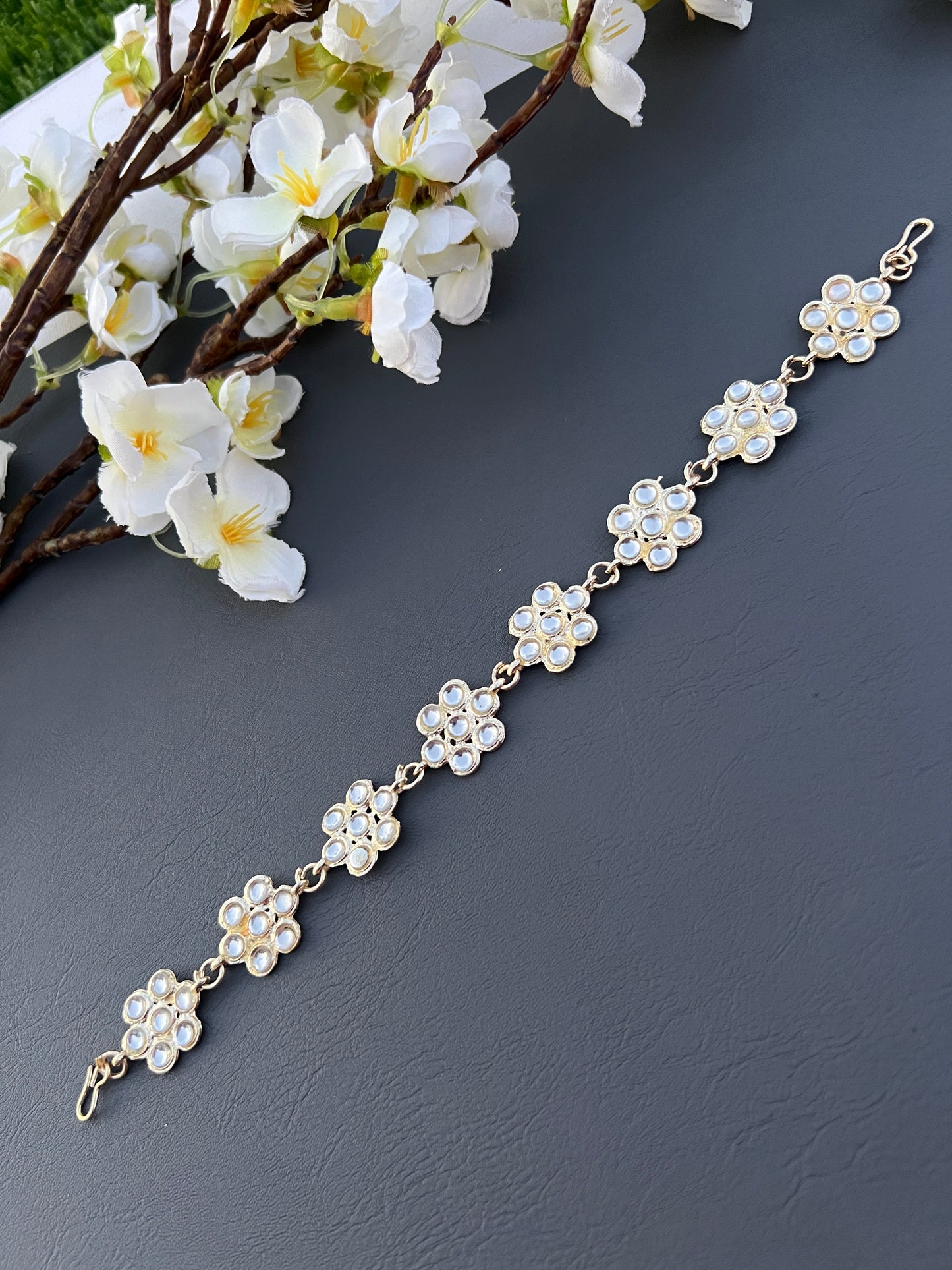 Arzoo (kids)sheeshphool/ mathapatti