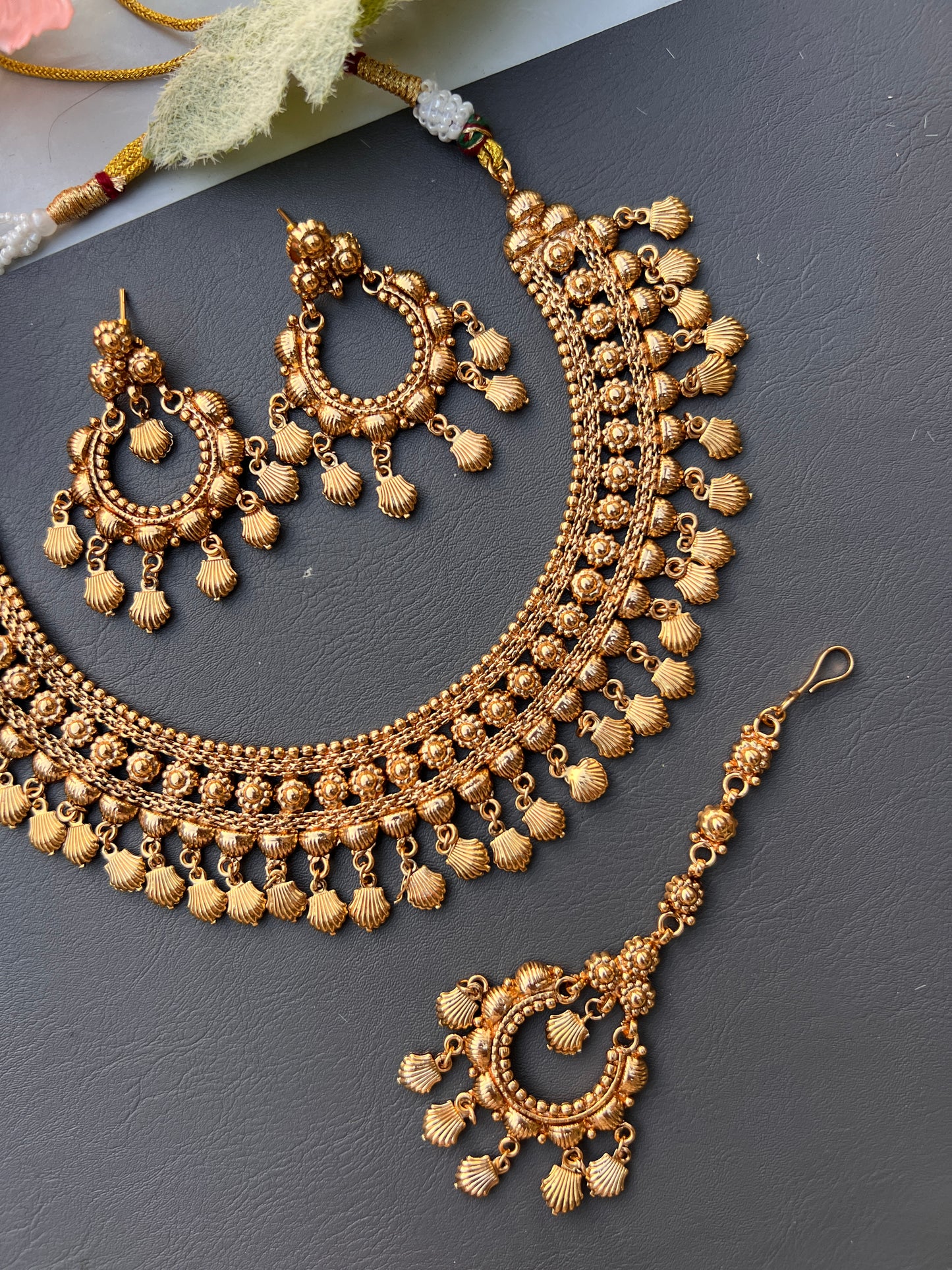 Reeva gold plated necklace set