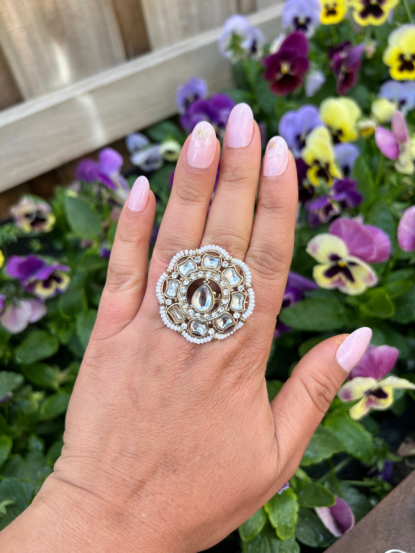 Oversize kundan ring