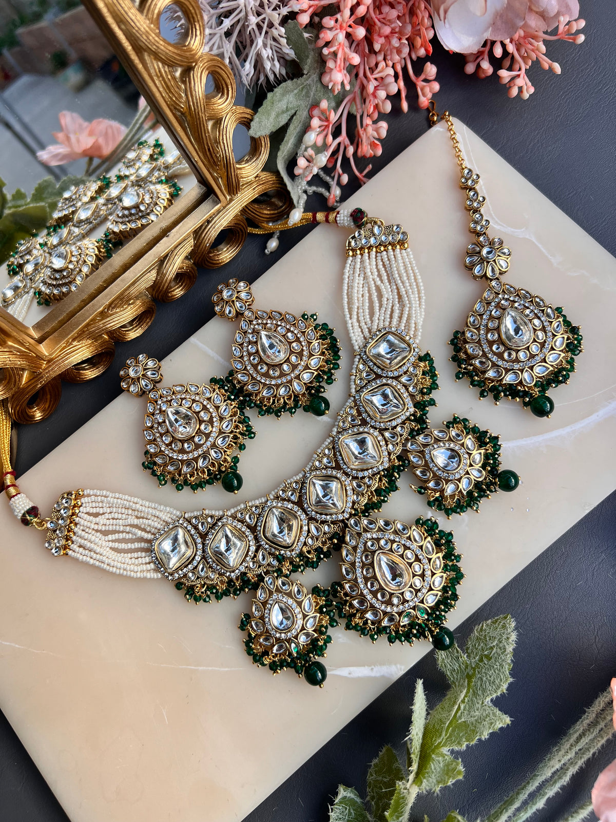 The Noorani Blush Kundan
Set