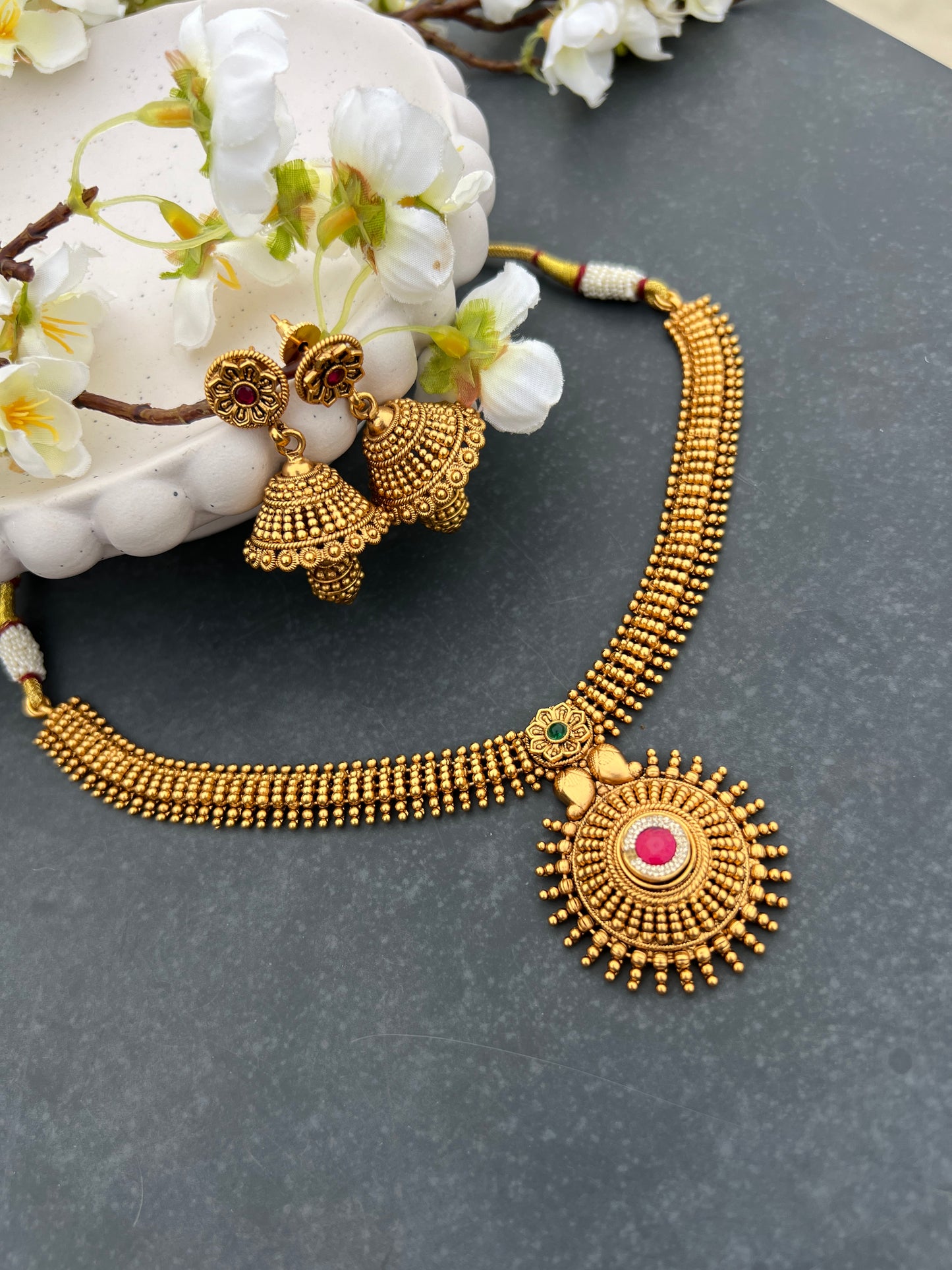 Aasha necklace set