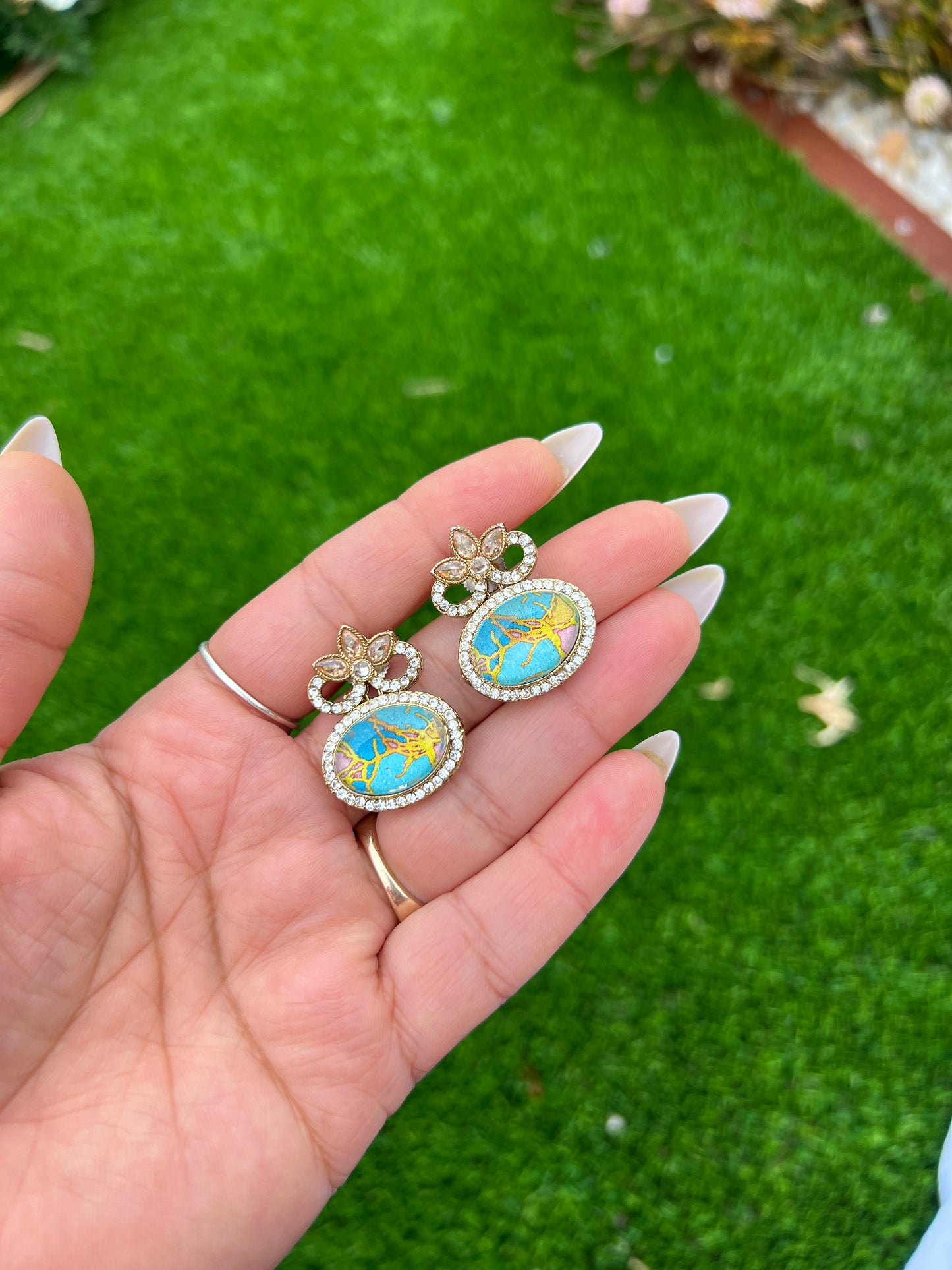 Samiya stud earrings