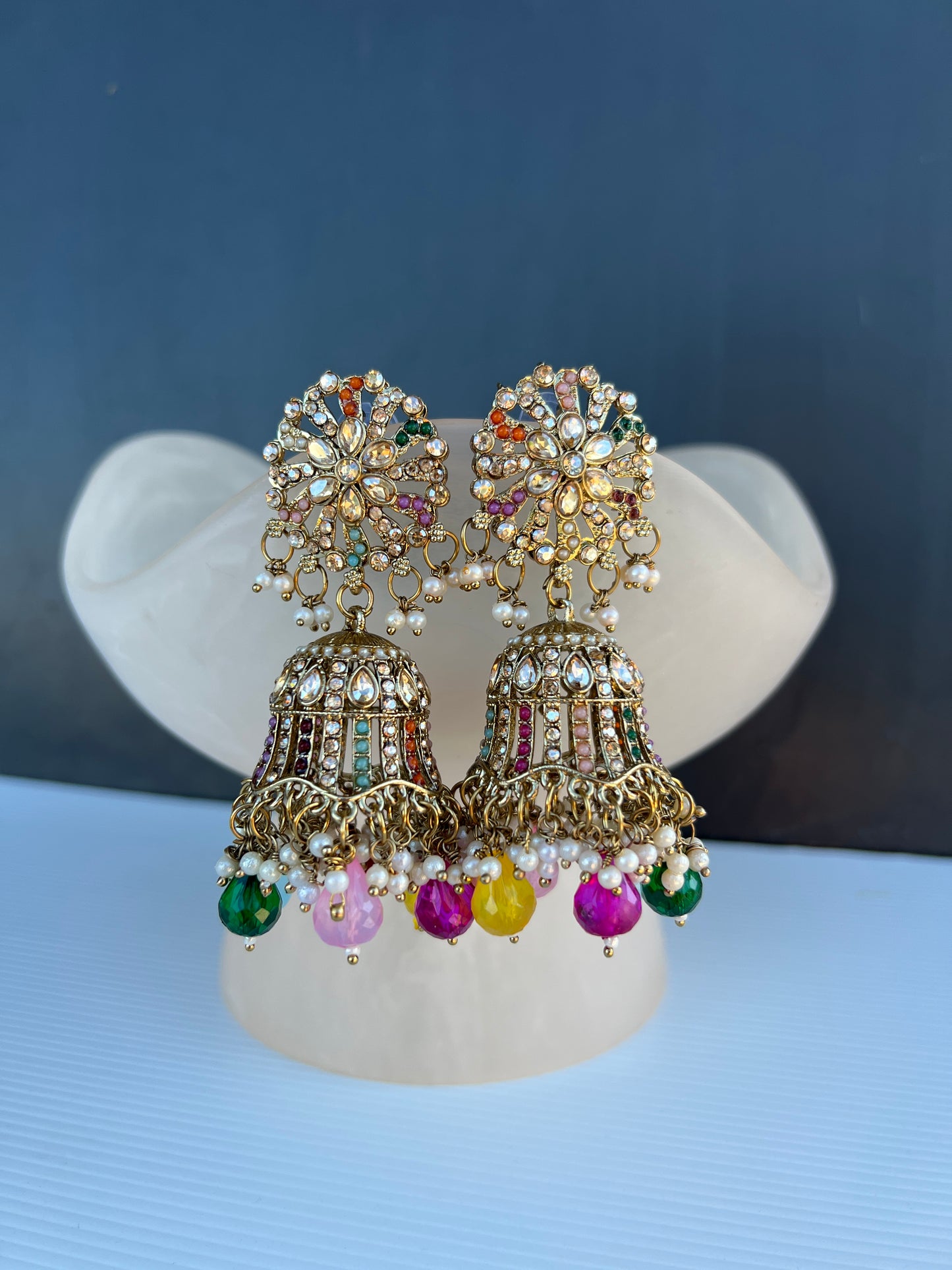Mahira jhumka