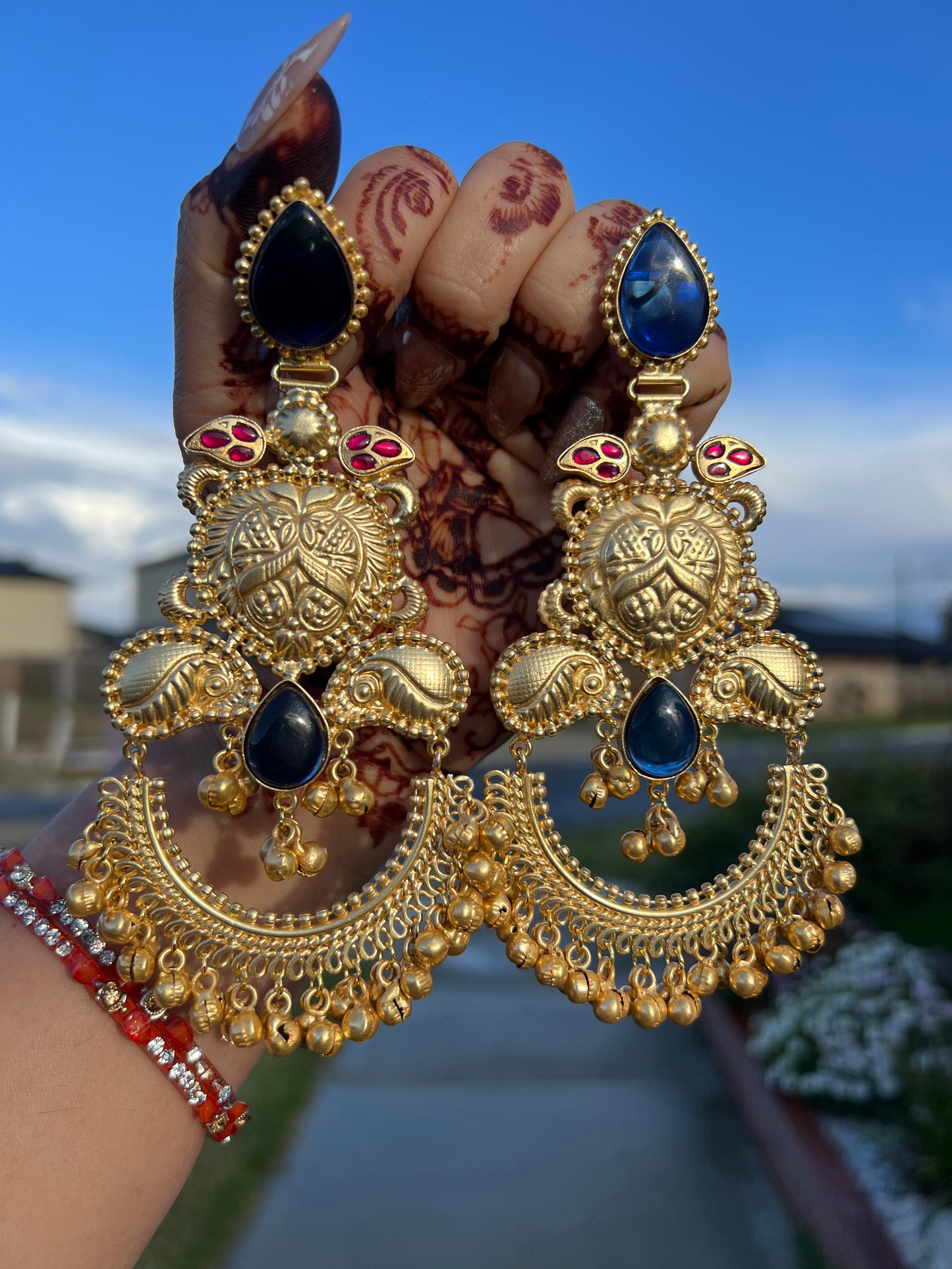 Tammana oversize earrings