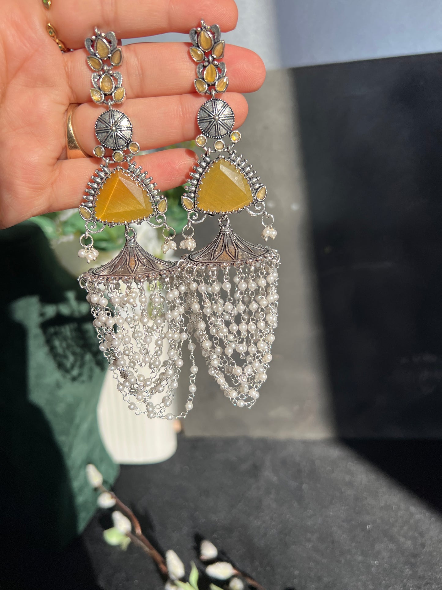 Hanvika brass earrings