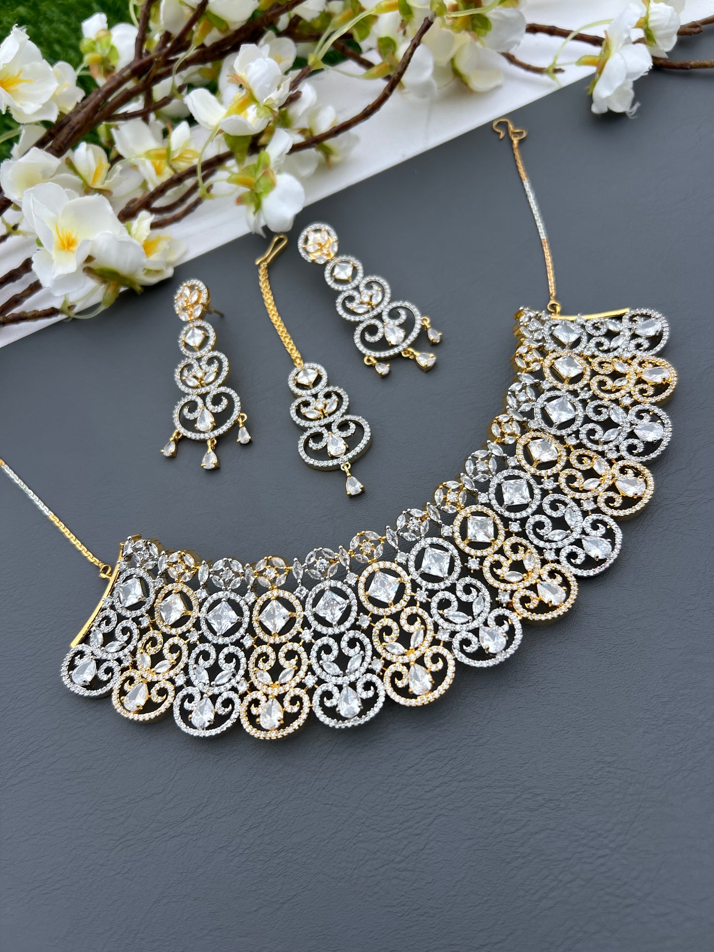 Manira Ad necklace set