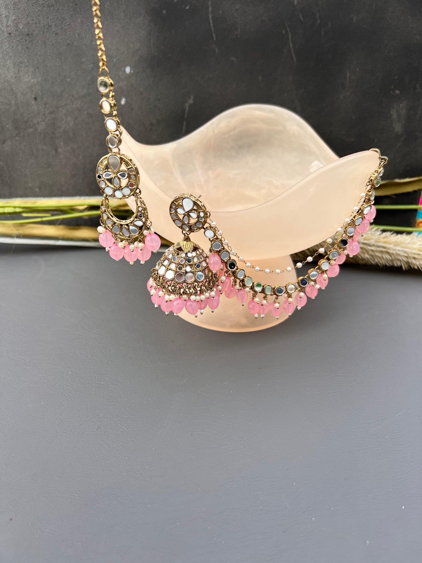 Lailah jhumka tikka set