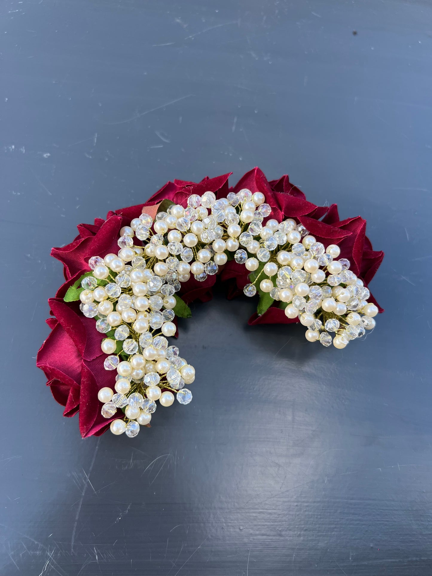 Roses hair accessory