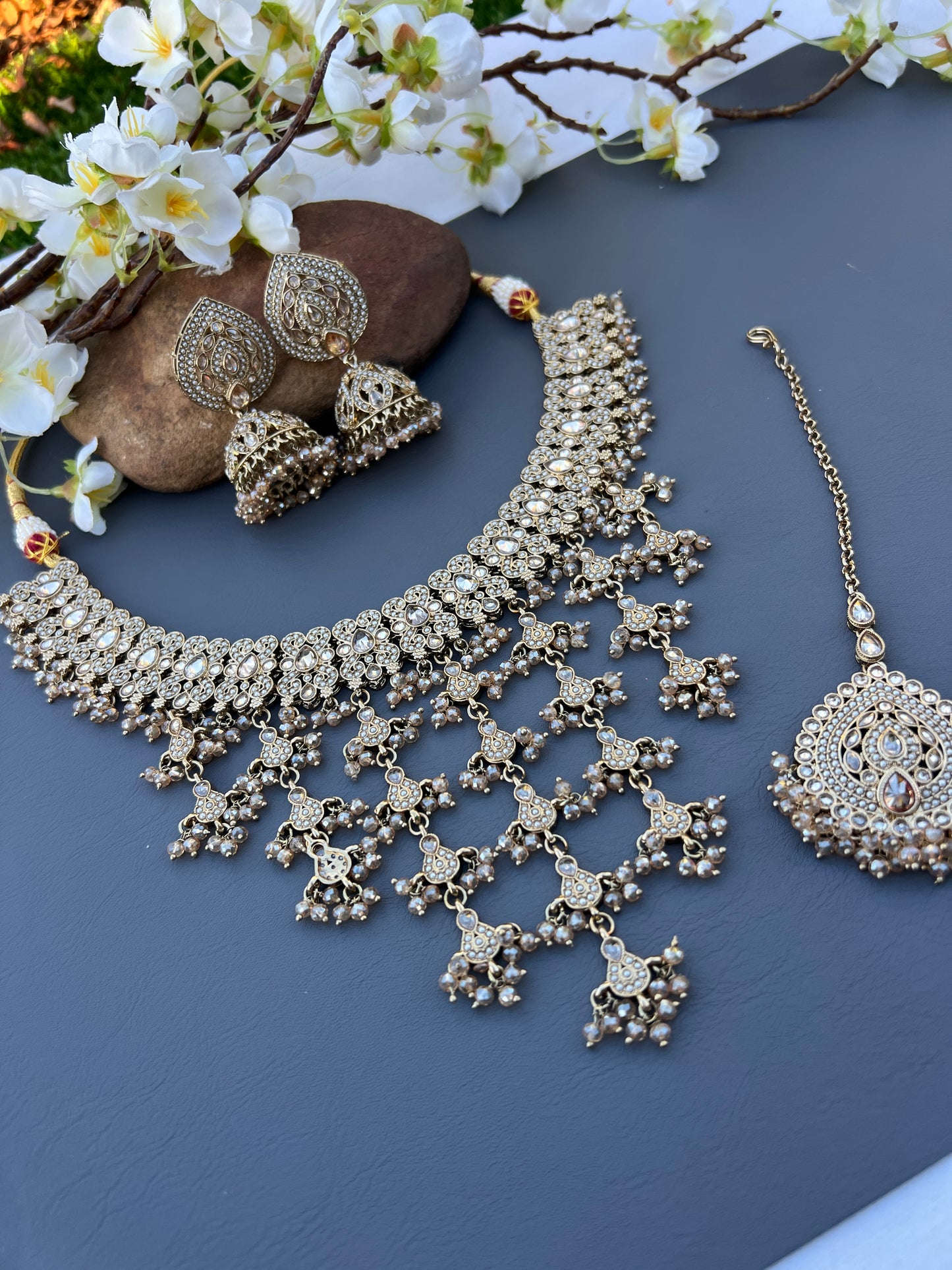 Pavitra necklace set