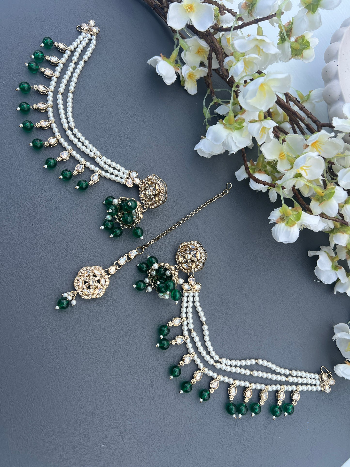 Small jhumki tikka set with ear chains