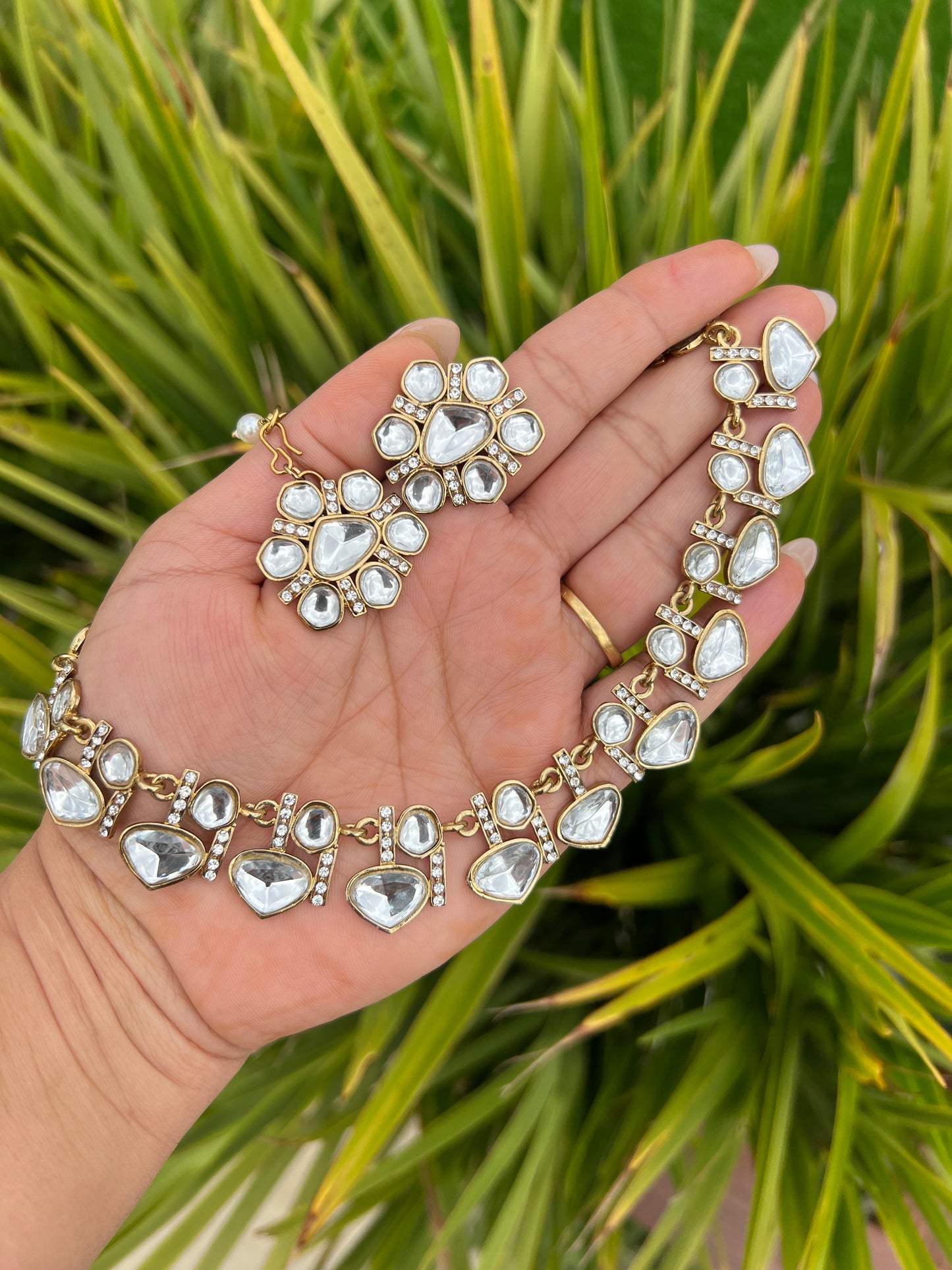 Sanmita necklace set