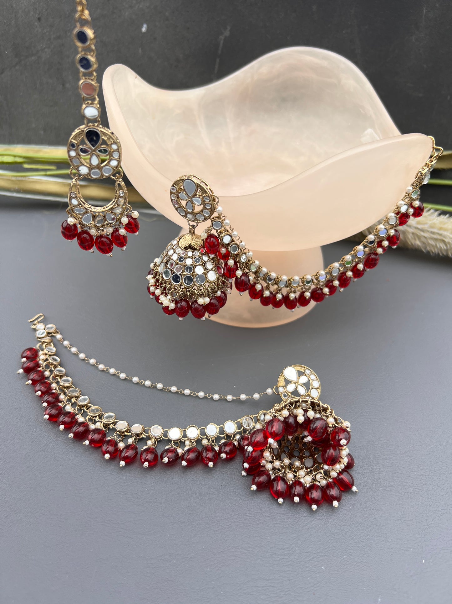 Lailah jhumka tikka set