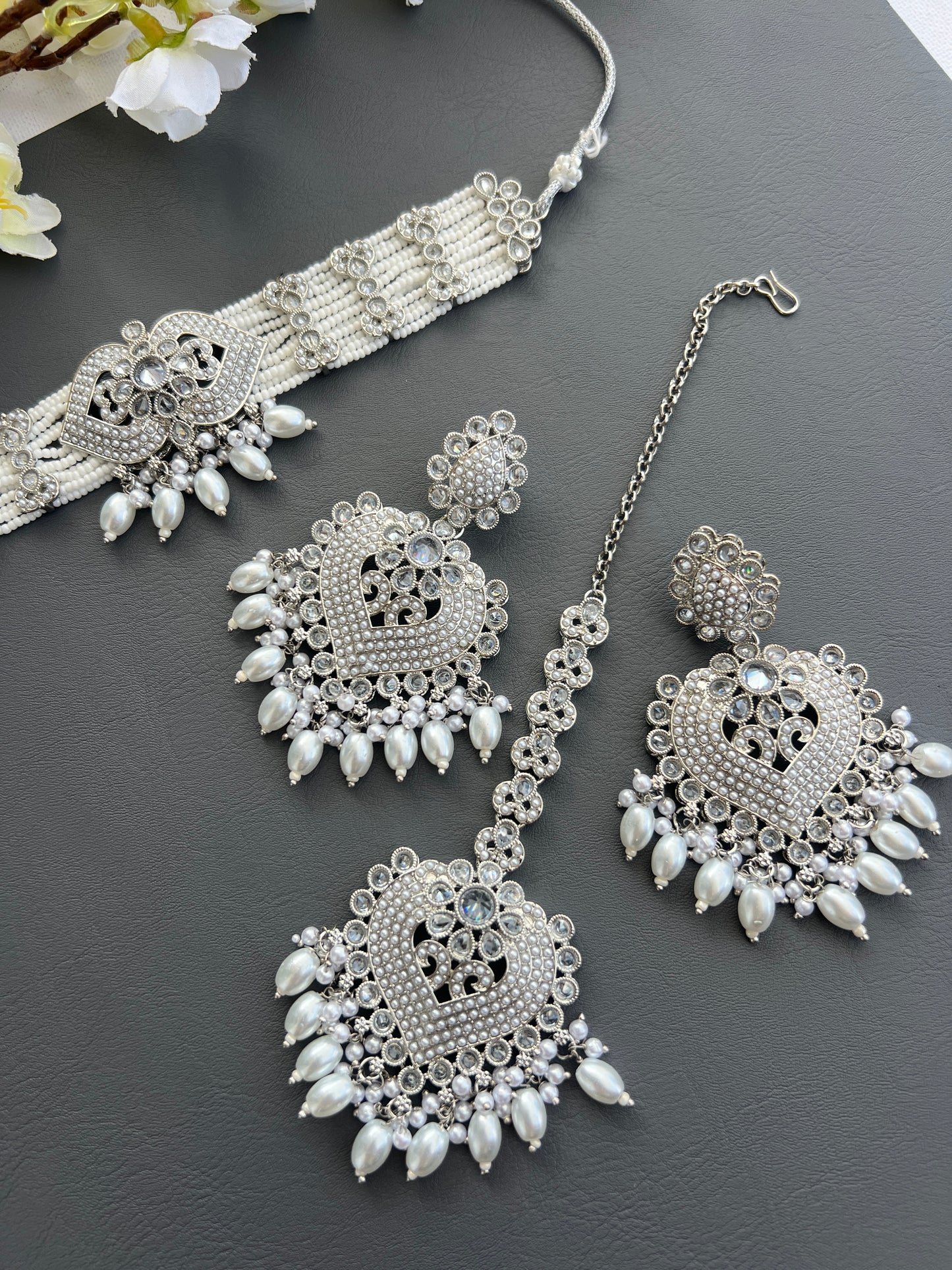 Miyana necklace set