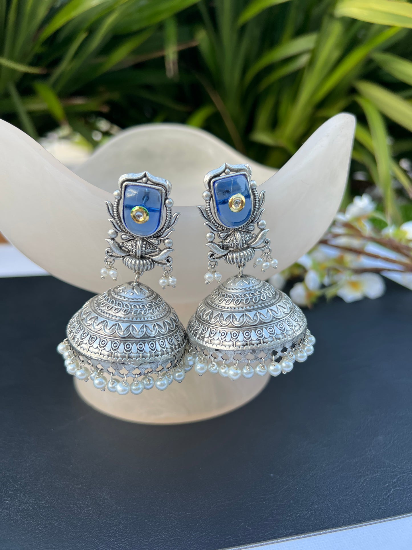 Shuchi jhumka