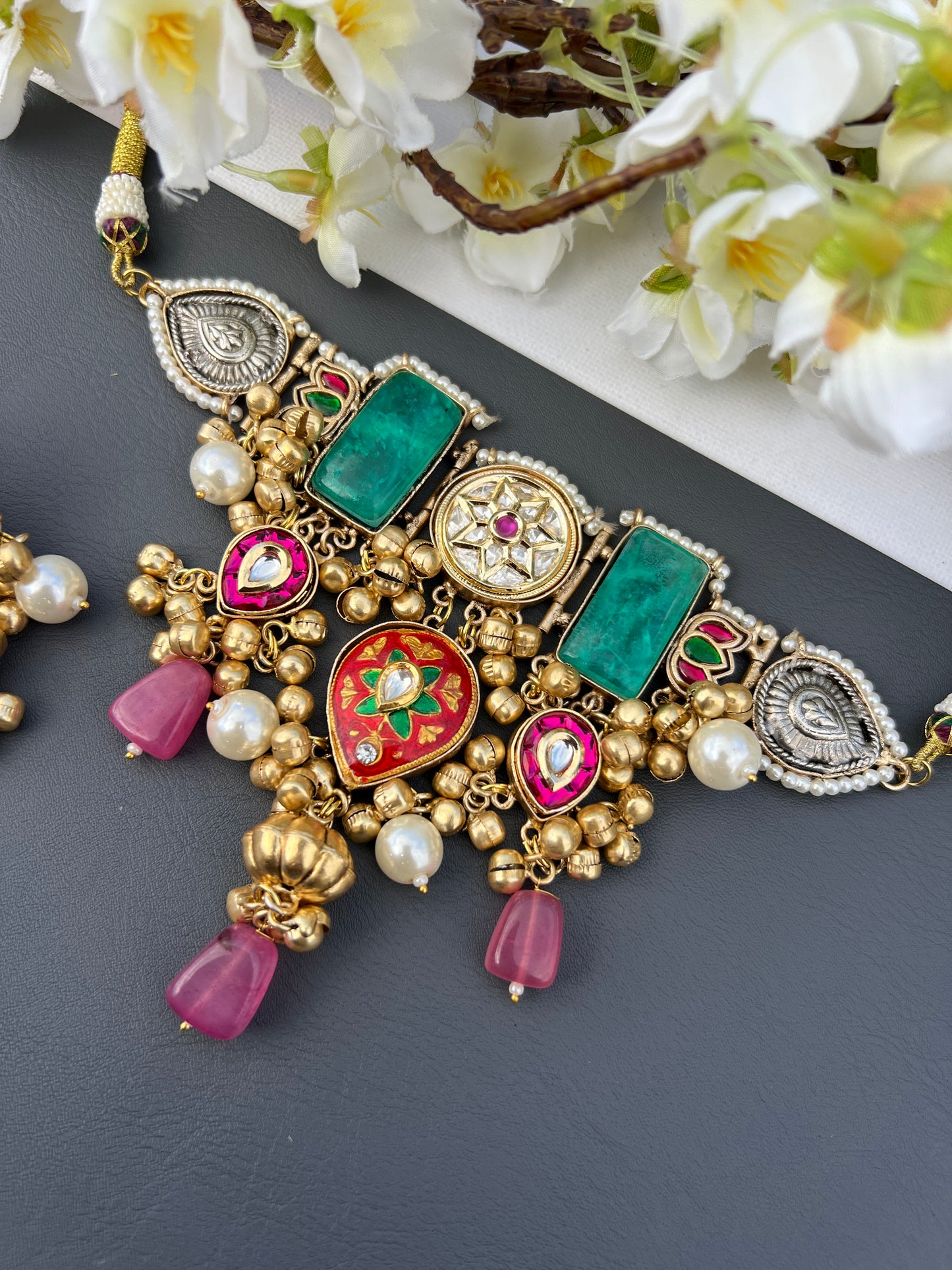 Tarasha Kashmiri choker set