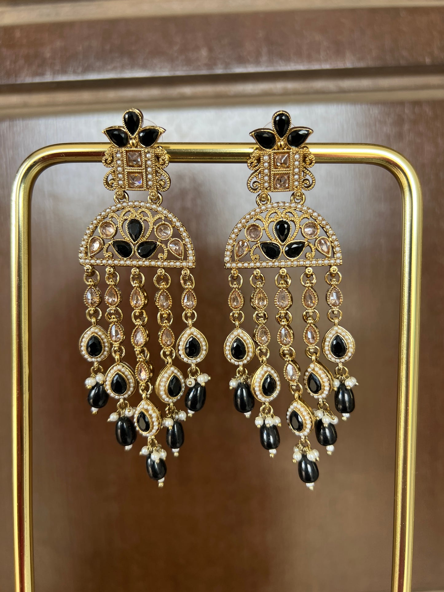 Amber black earrings