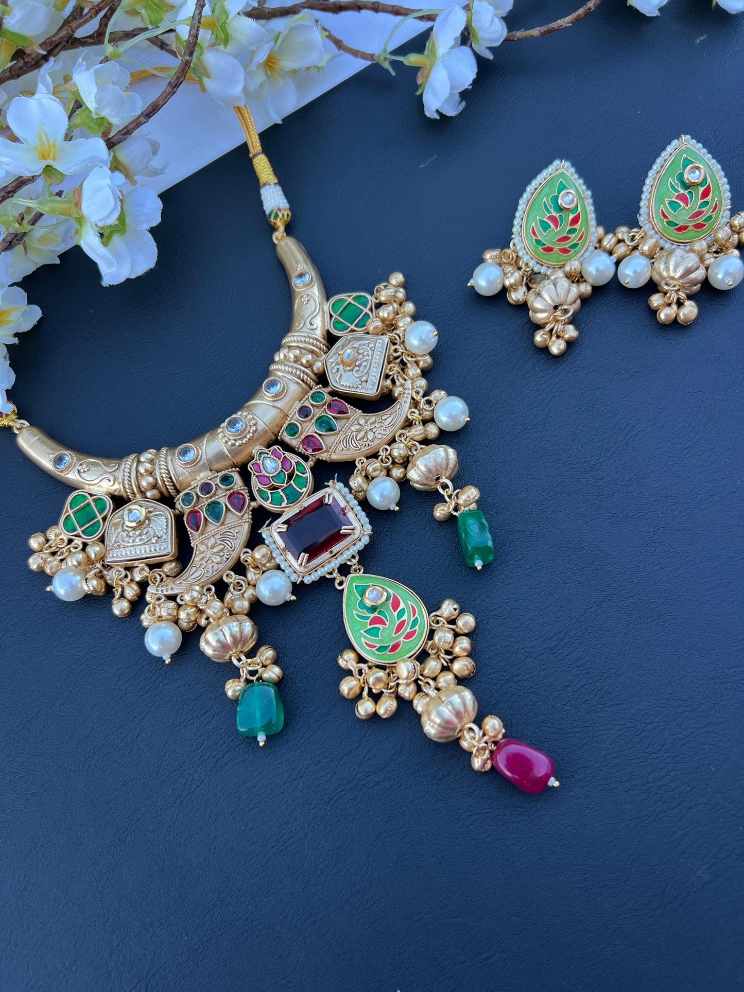 Sanam necklace set